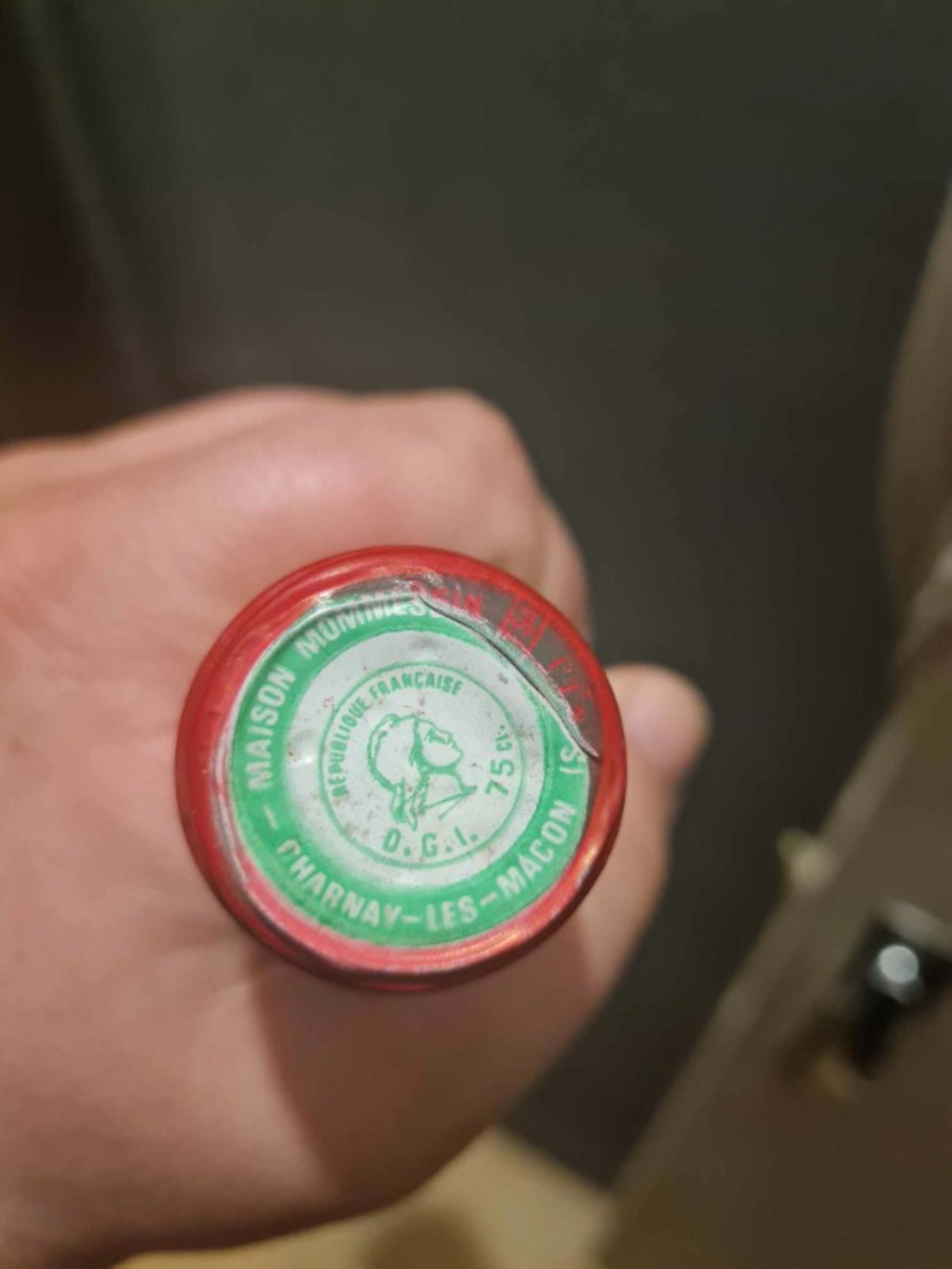 Caps