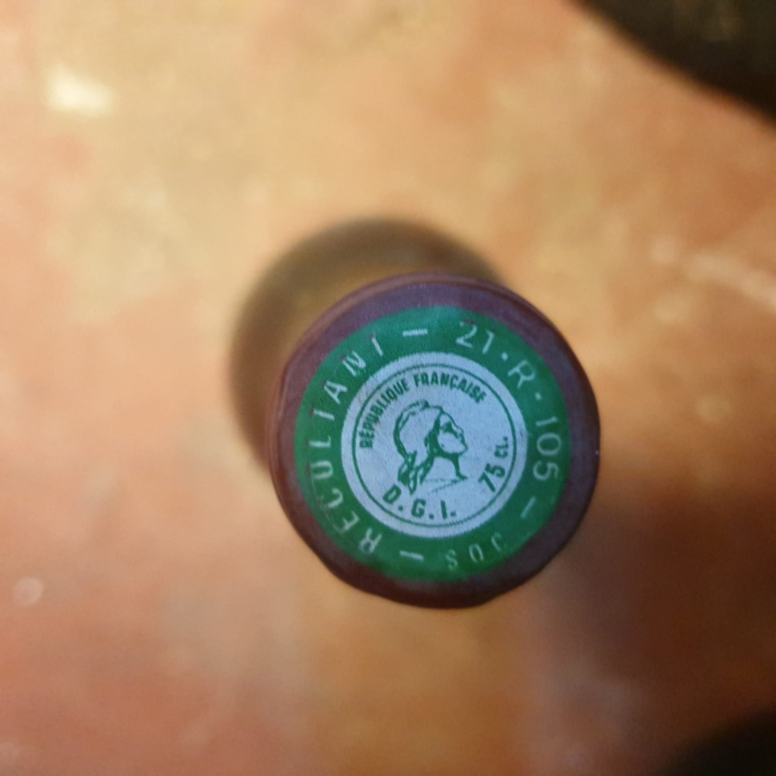 Caps