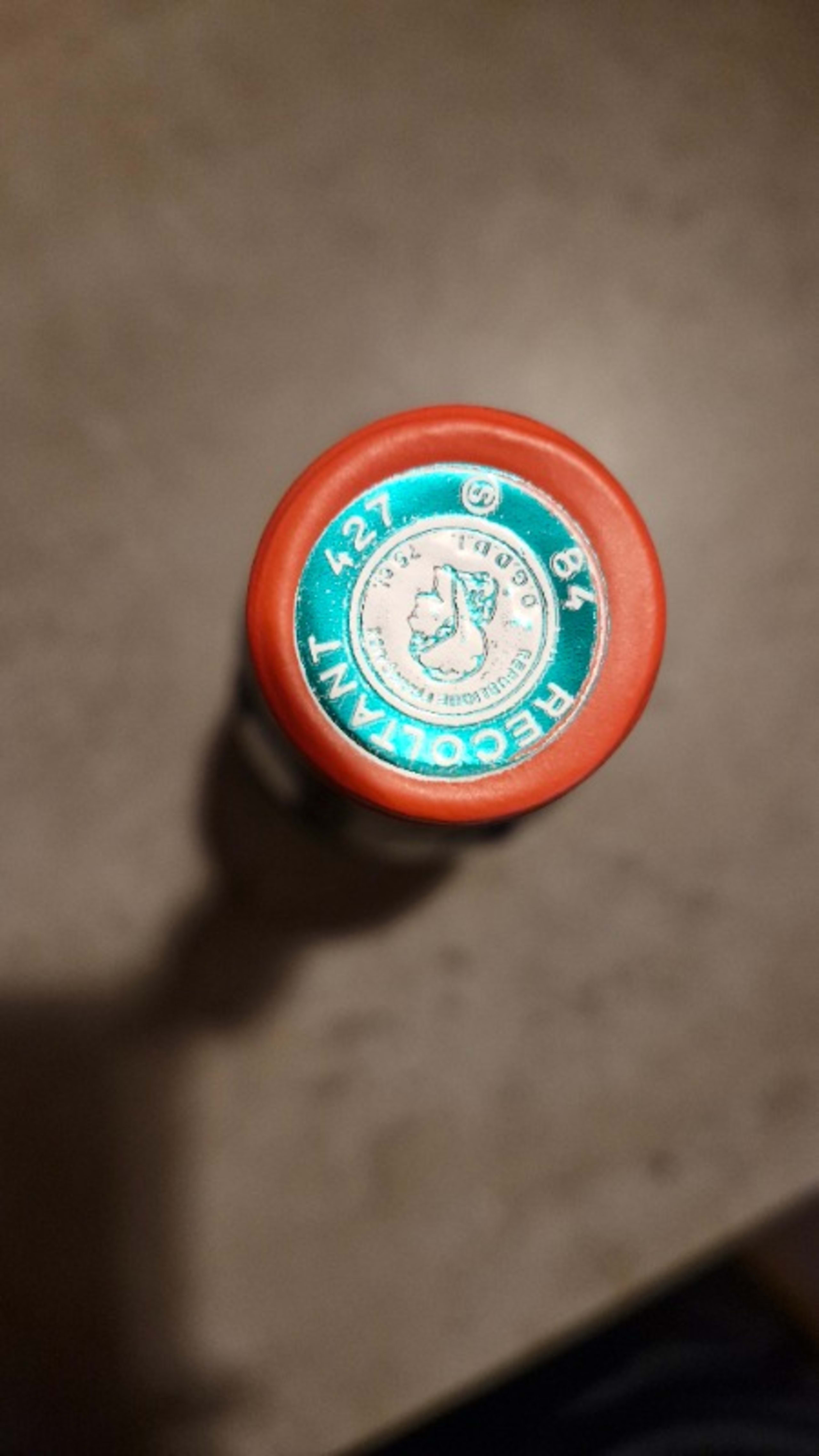 Caps