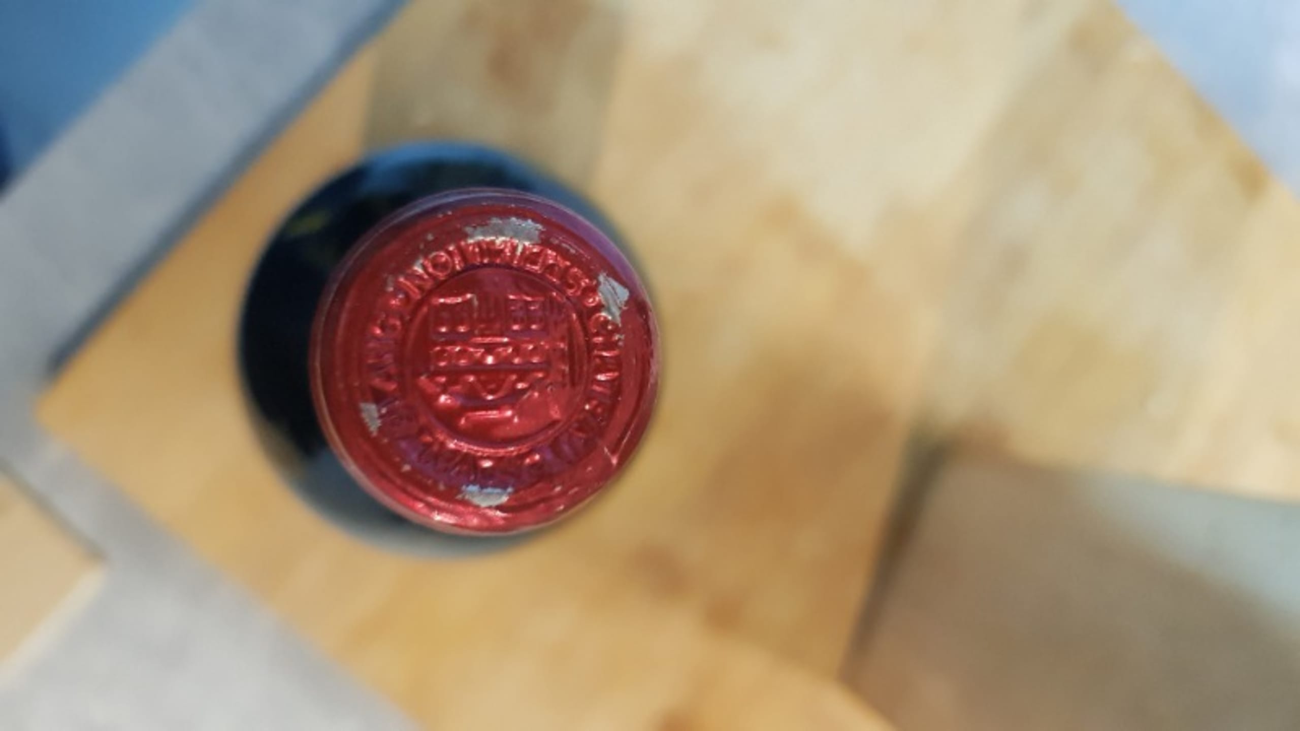 Caps