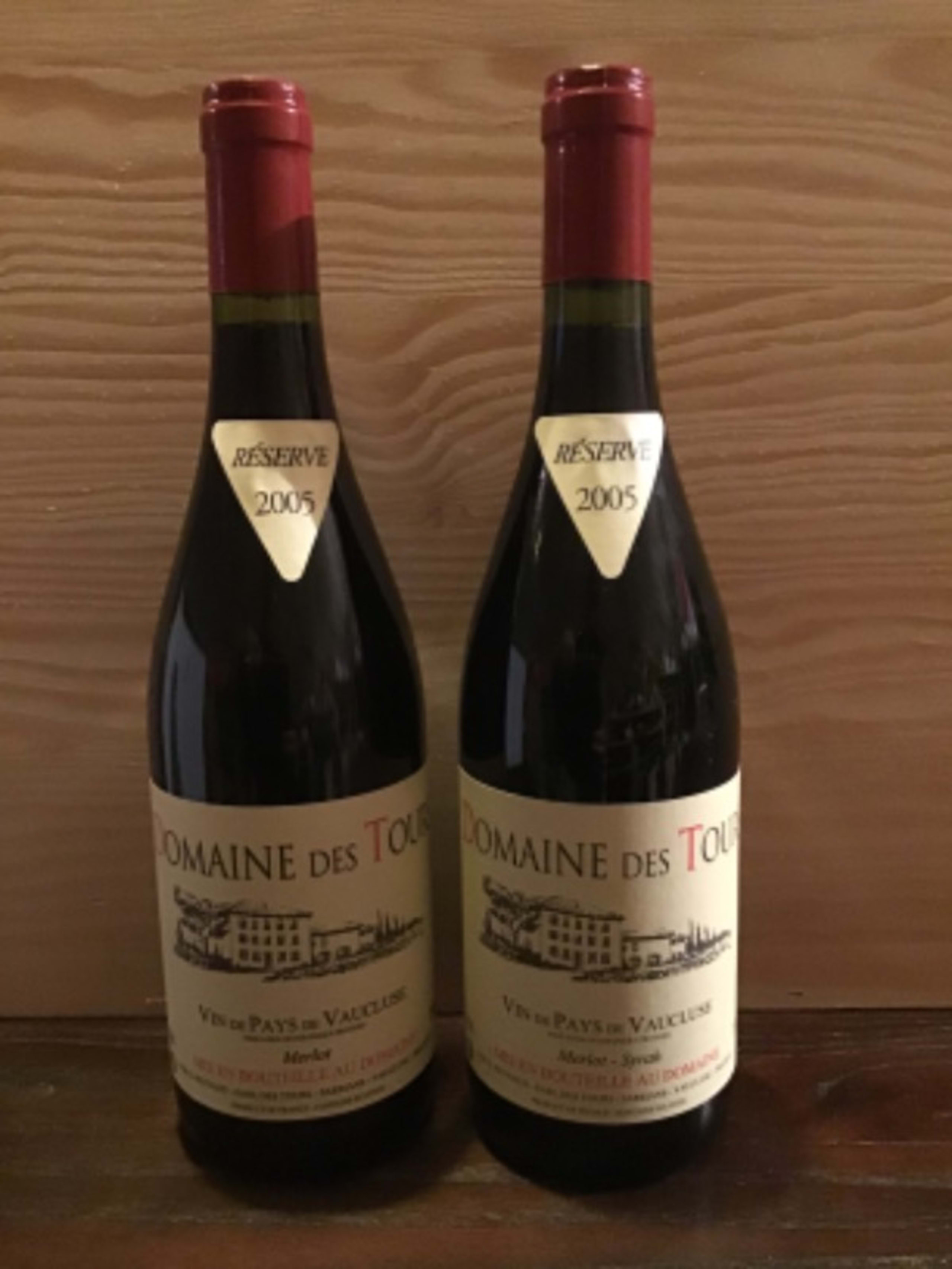 2 x Vin de Pays du Vaucluse, Merlot / Merlot-Syrah, Domaine des Tours, 2005