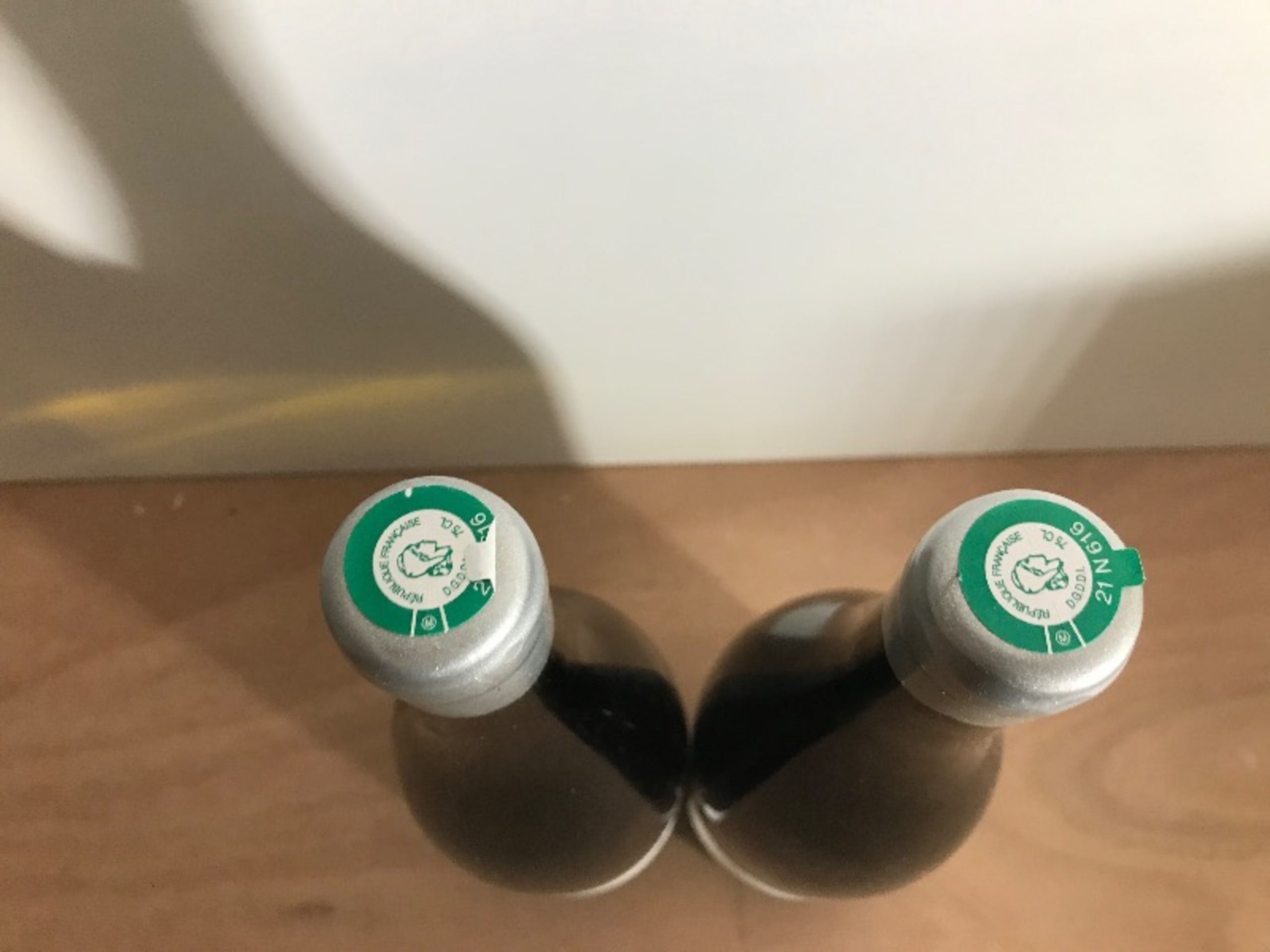 Caps