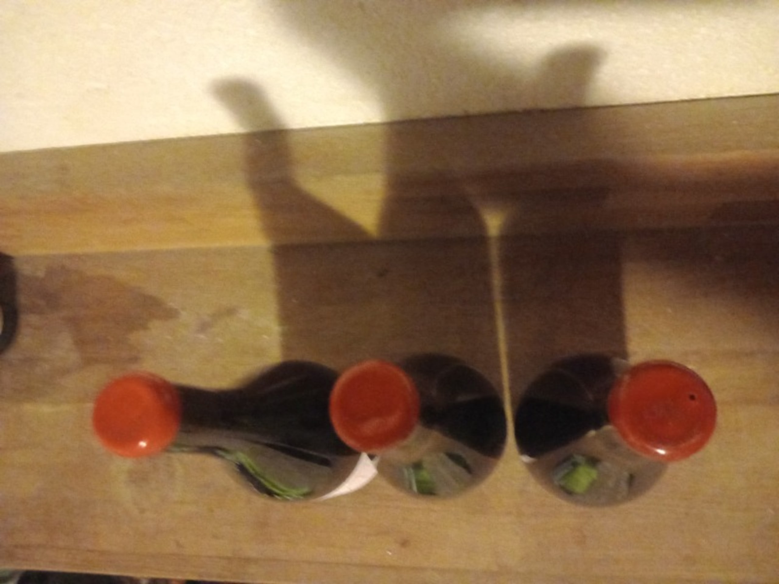 Caps
