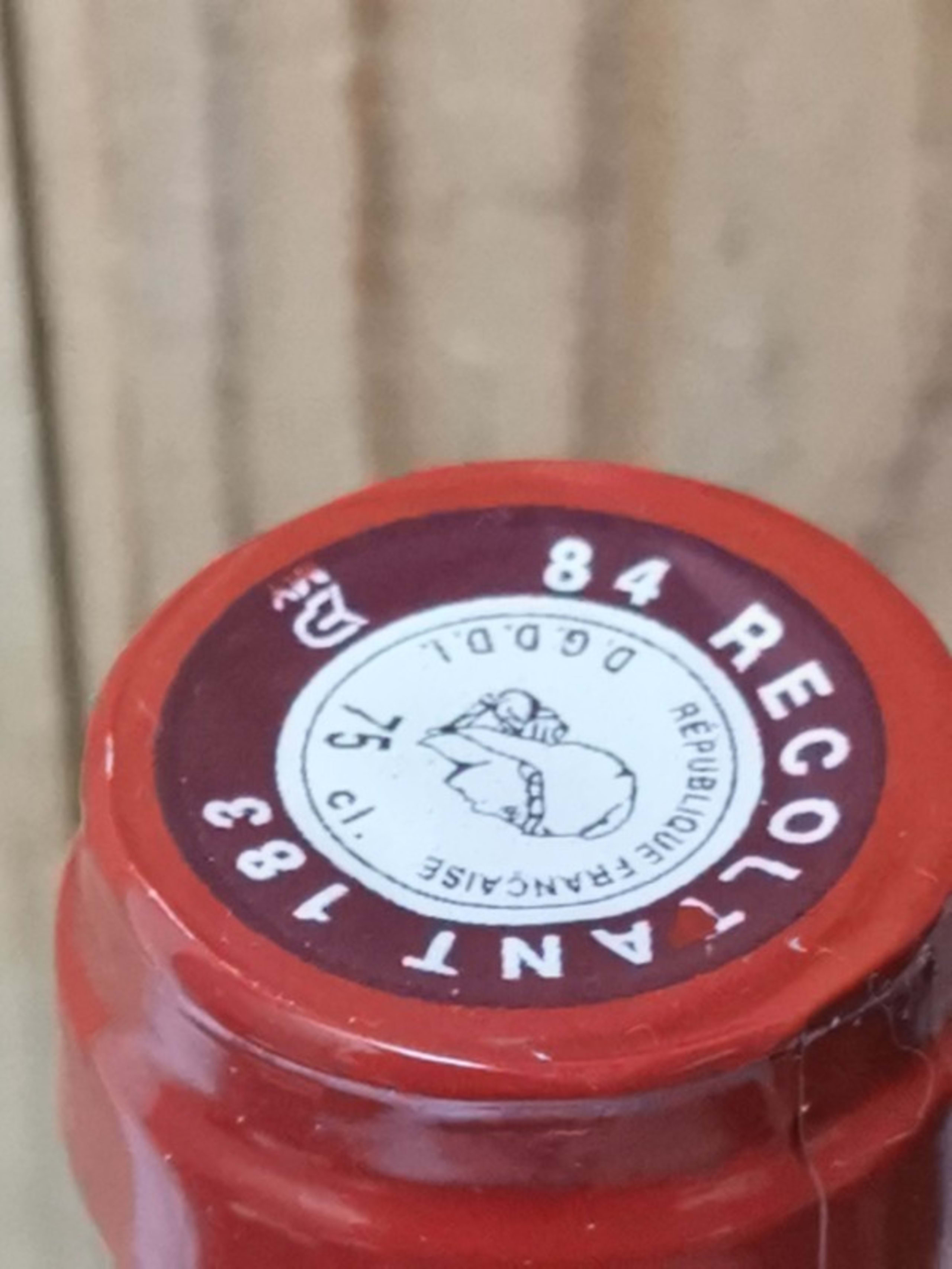 Caps