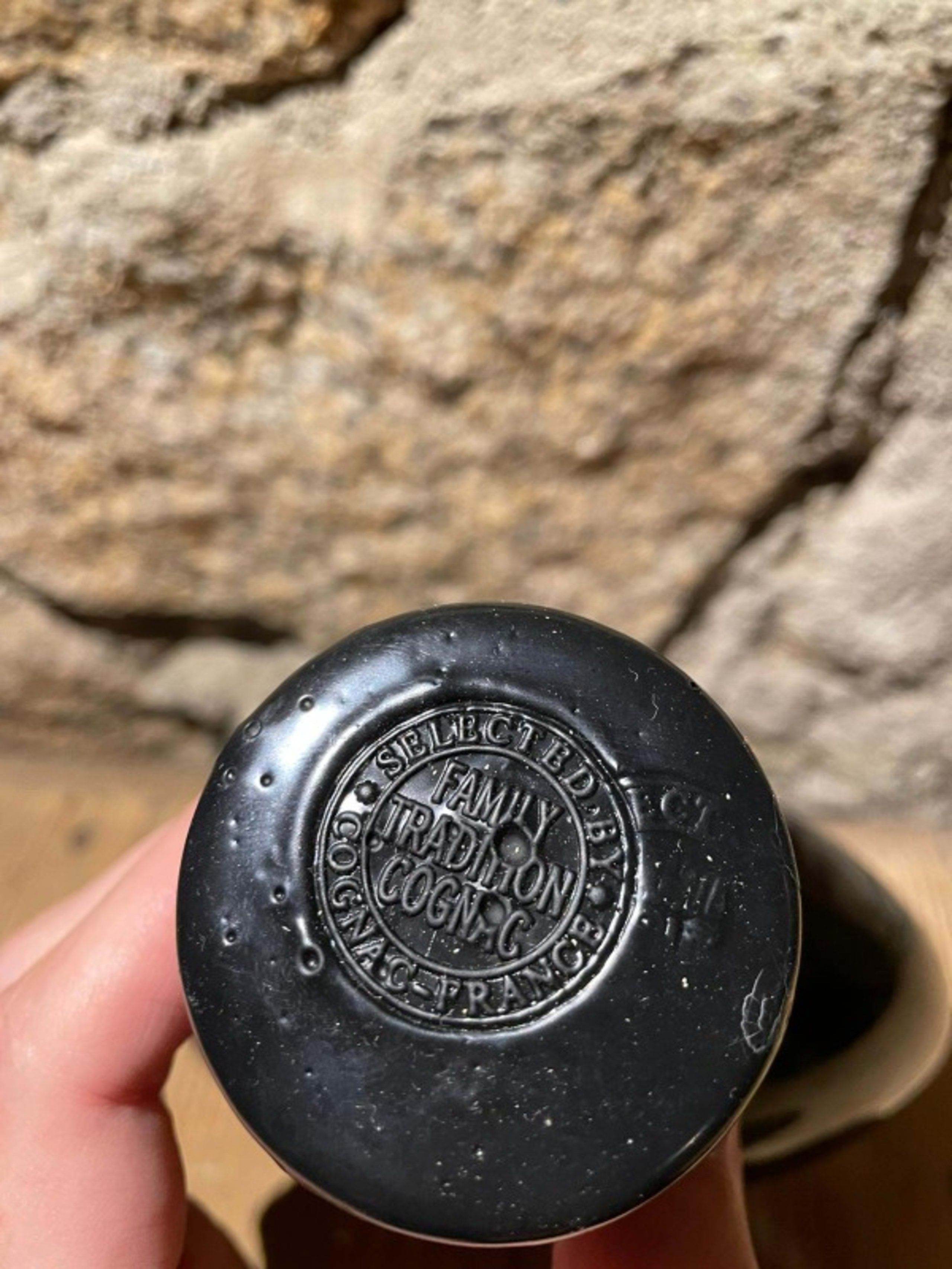 Caps