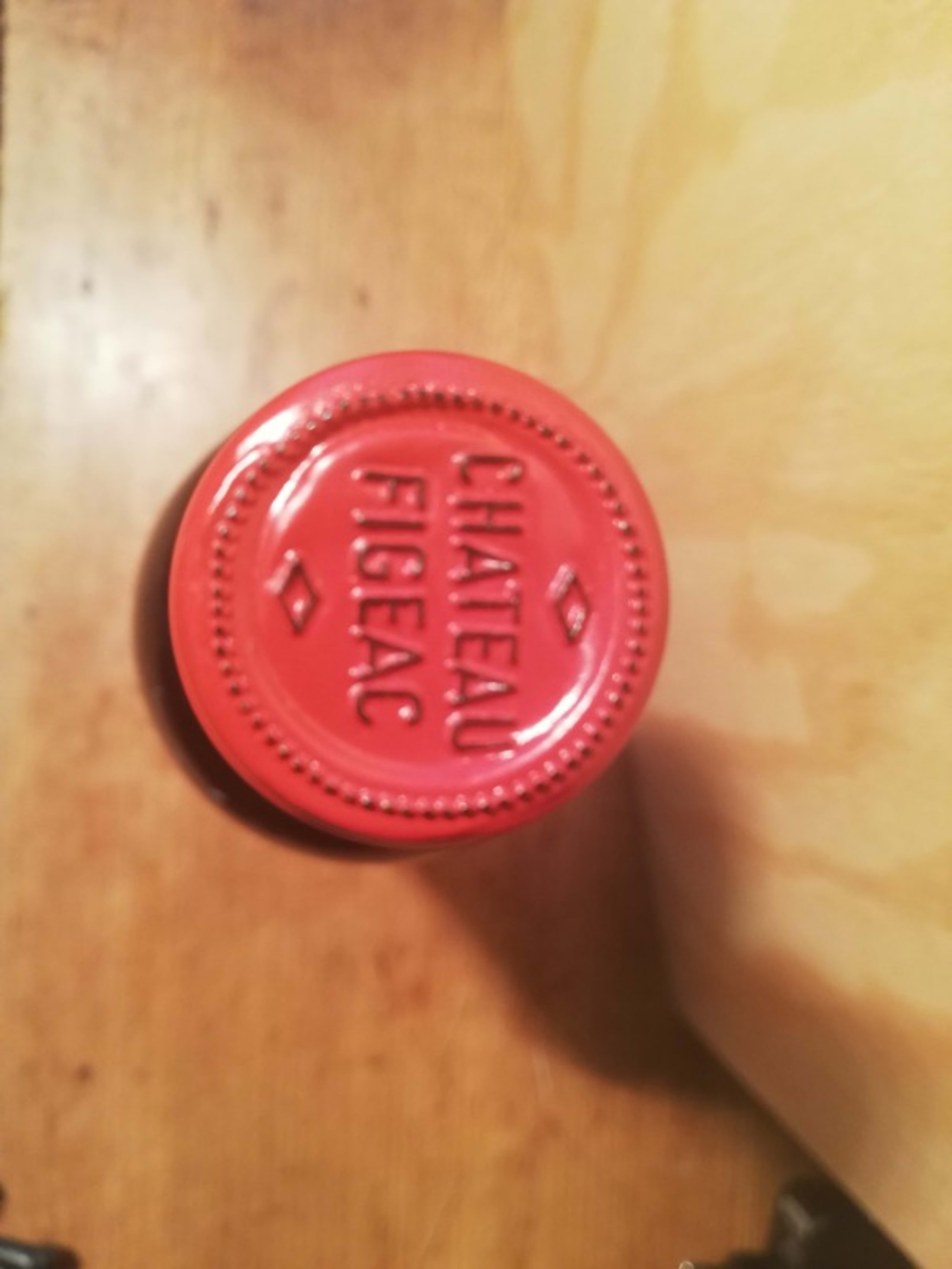 Caps
