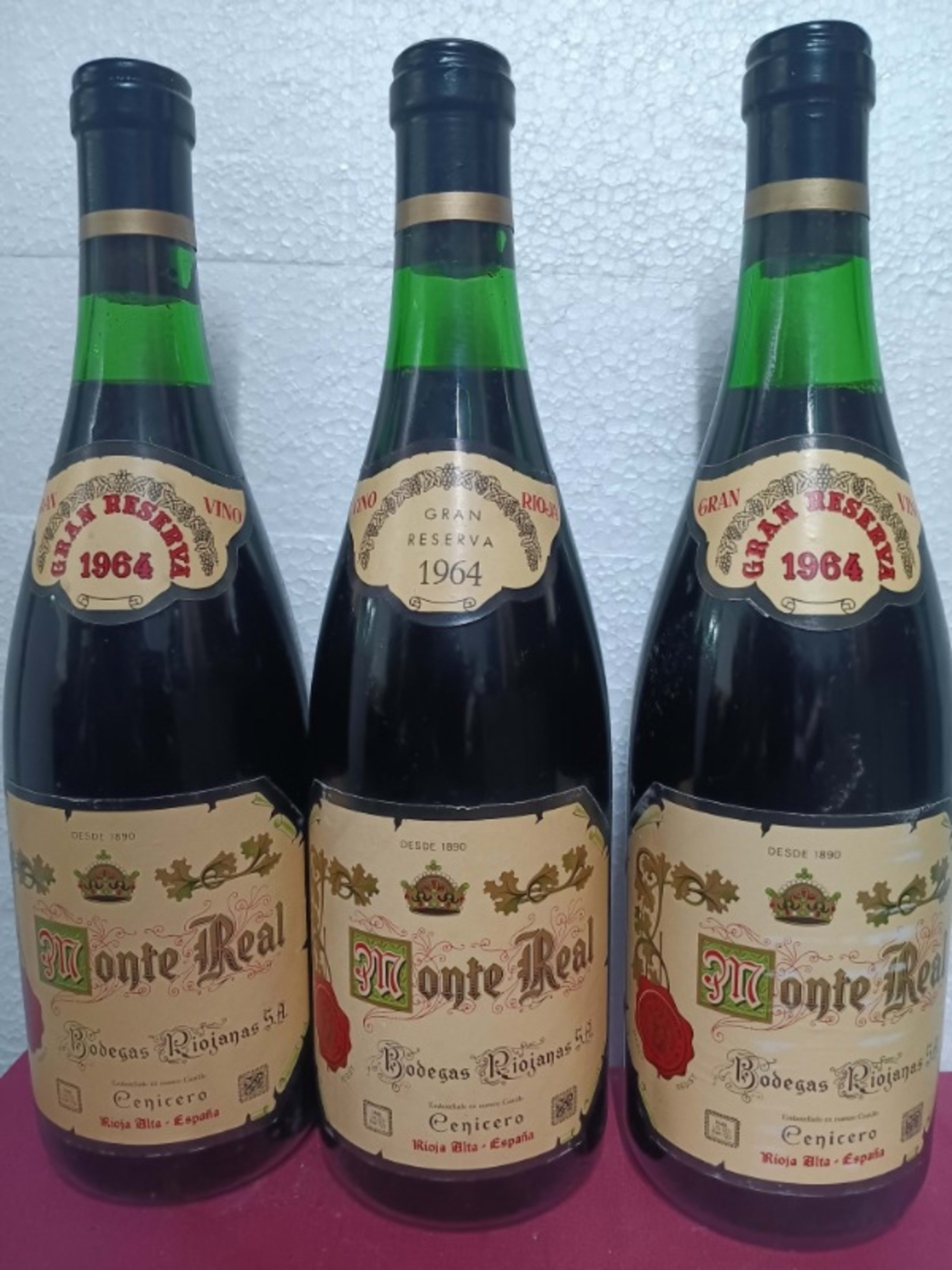 3 x Monte Real, Bodegas Riojanas, S.A., Rioja, 1964
