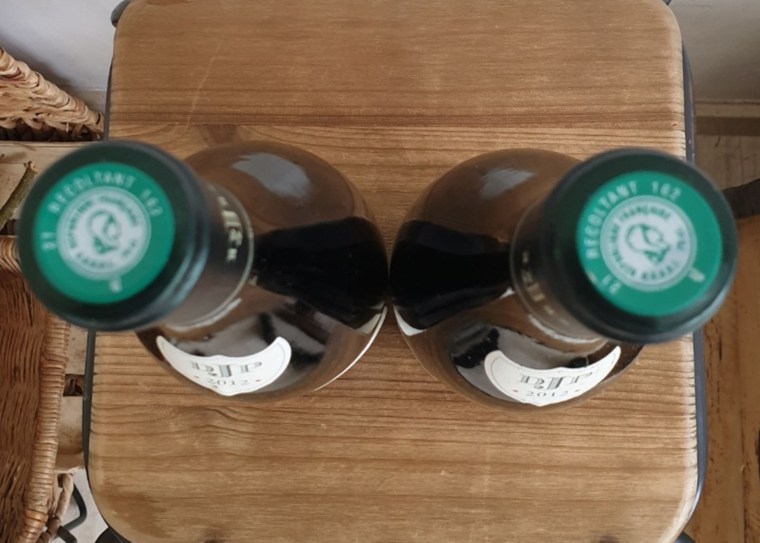 Caps
