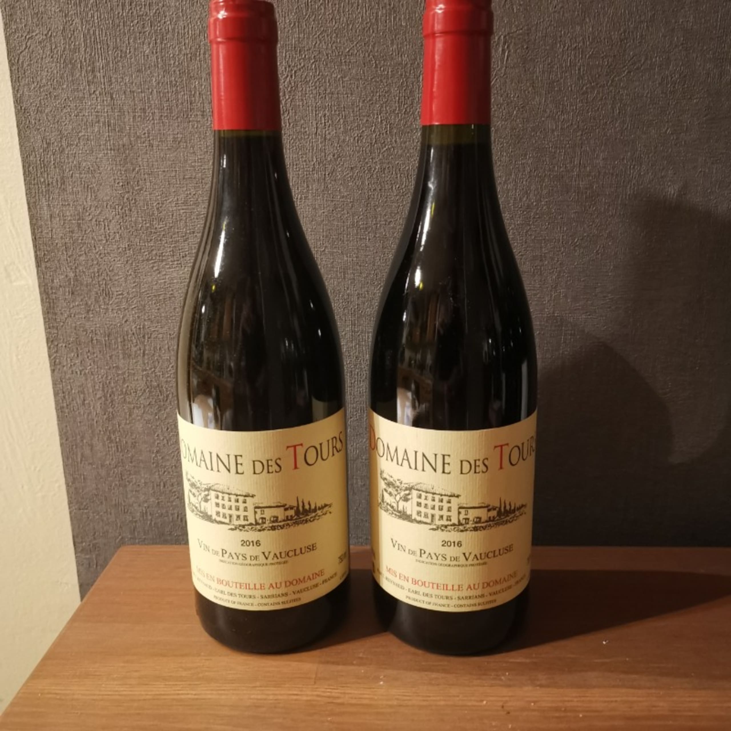 2 x Vin de Pays du Vaucluse, Domaine des Tours, 2016