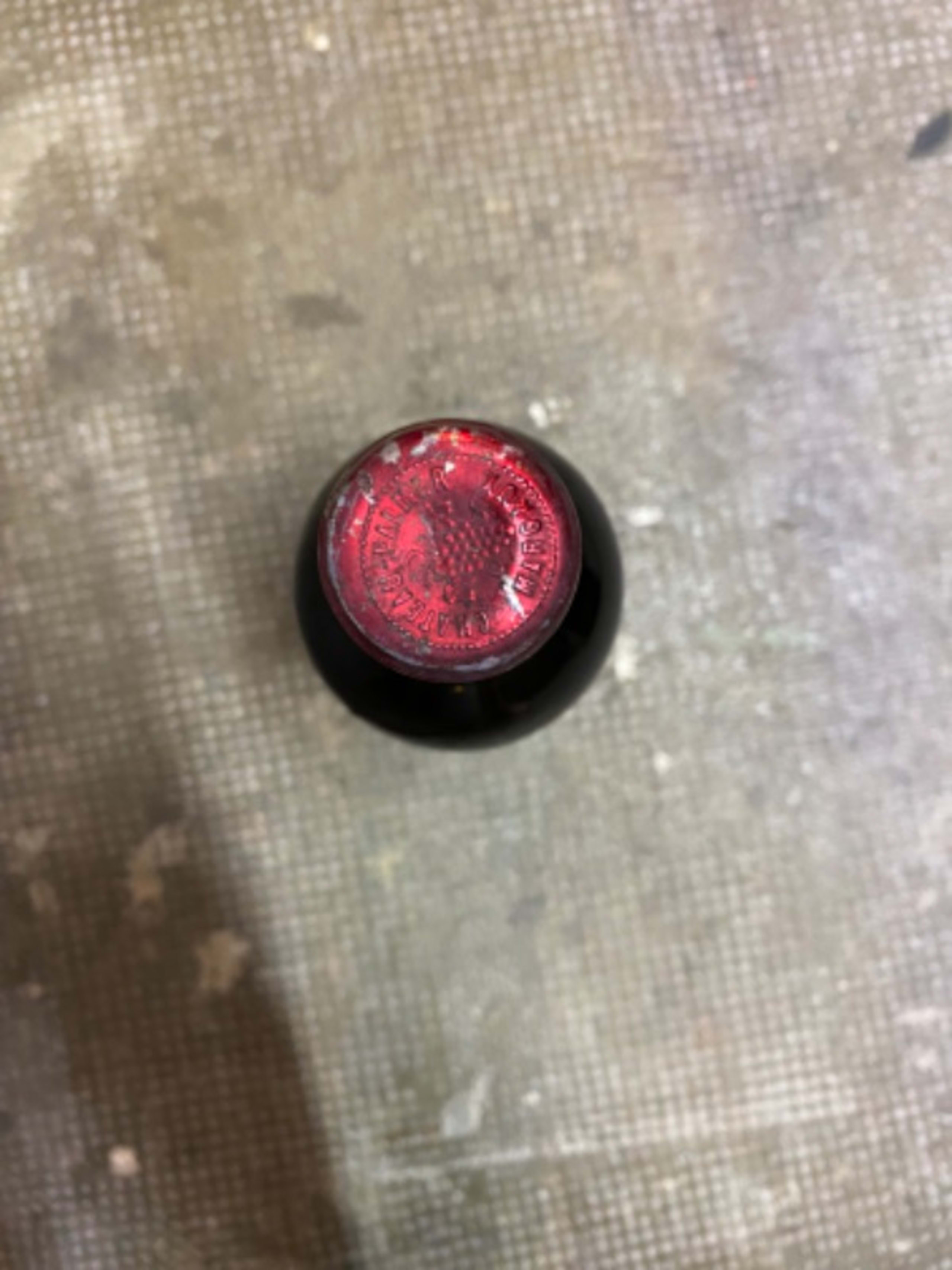 Caps