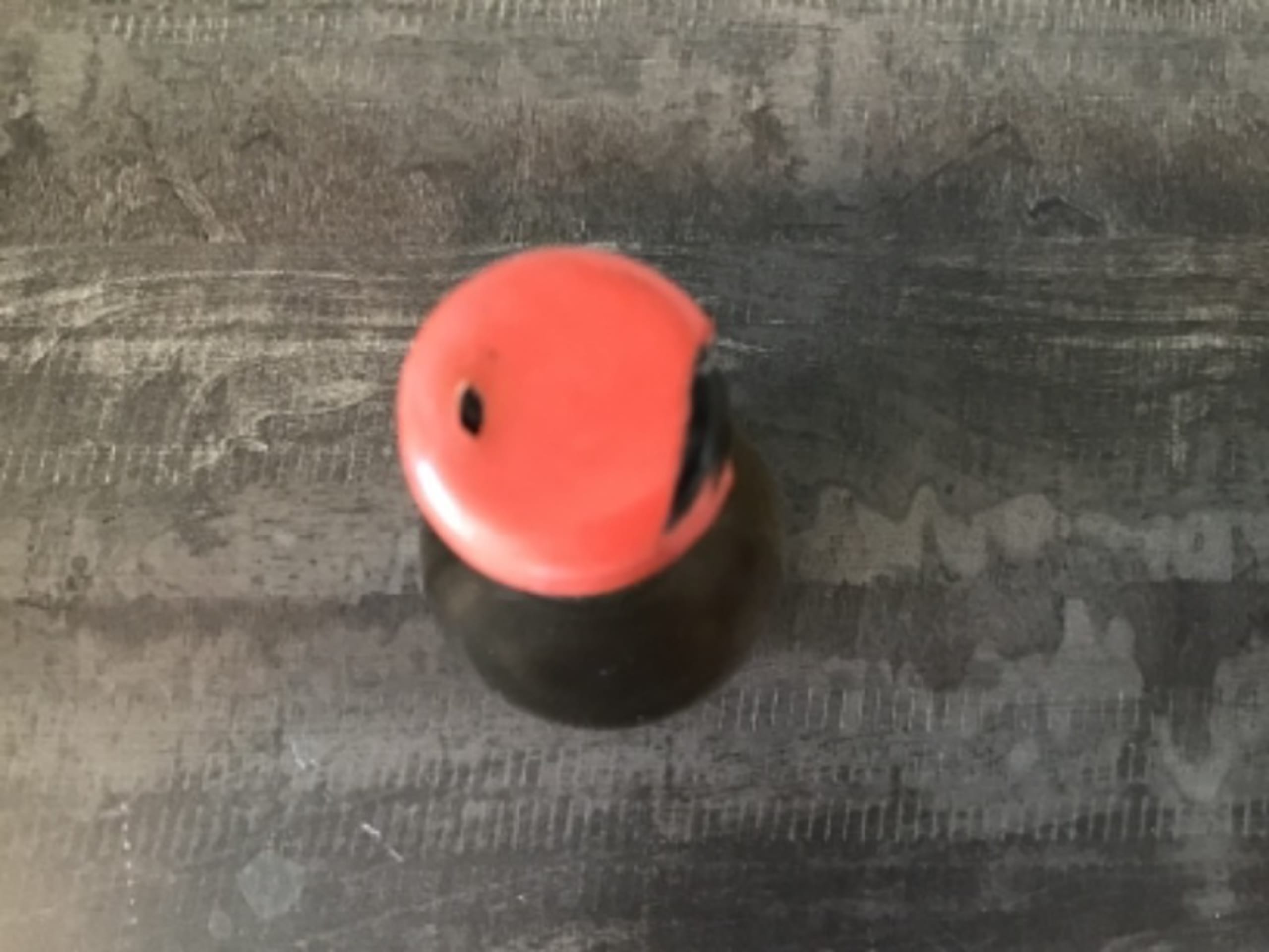 Caps