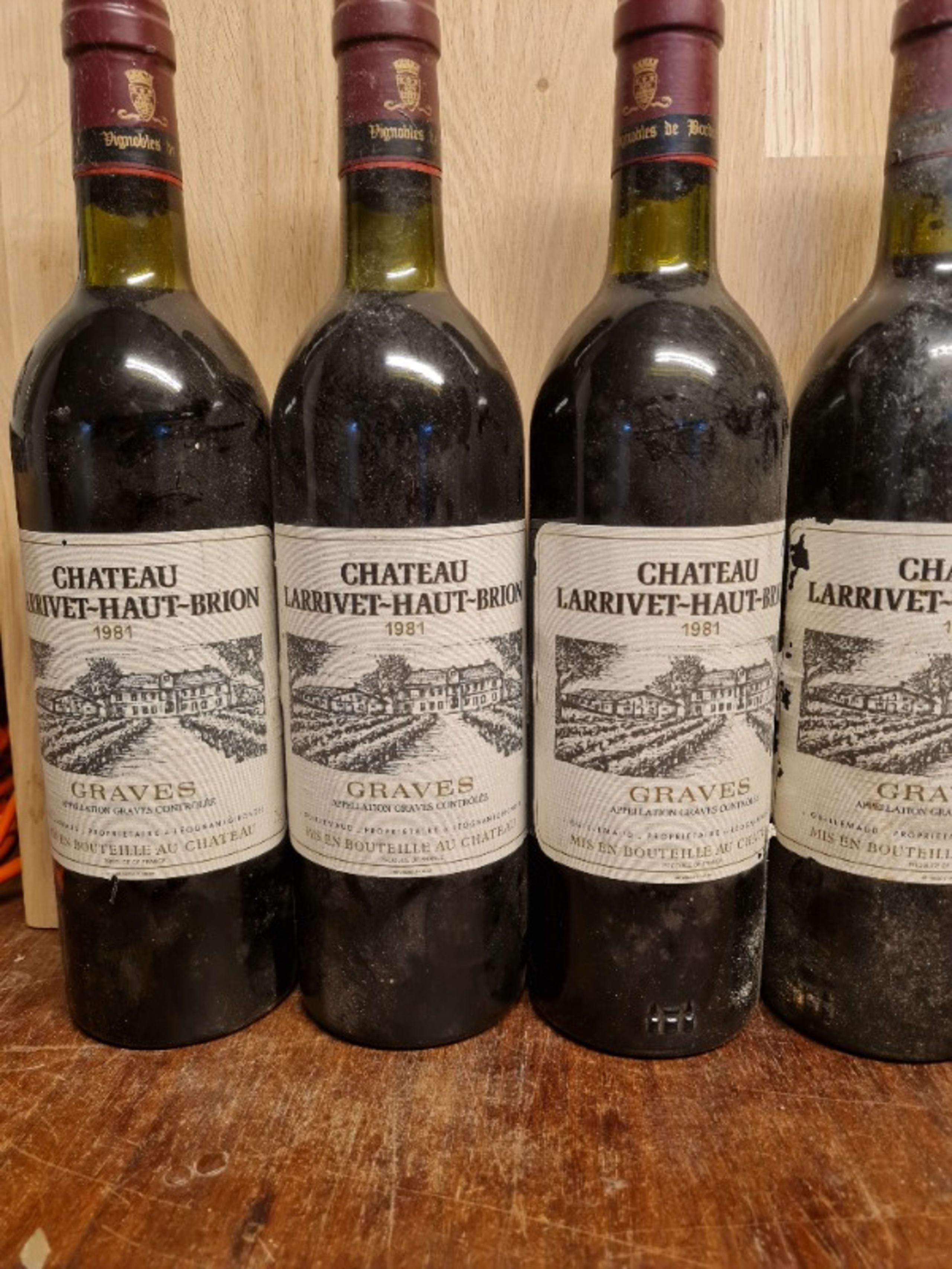 4 x château Larrivet Haut-Brion, Graves, 1981