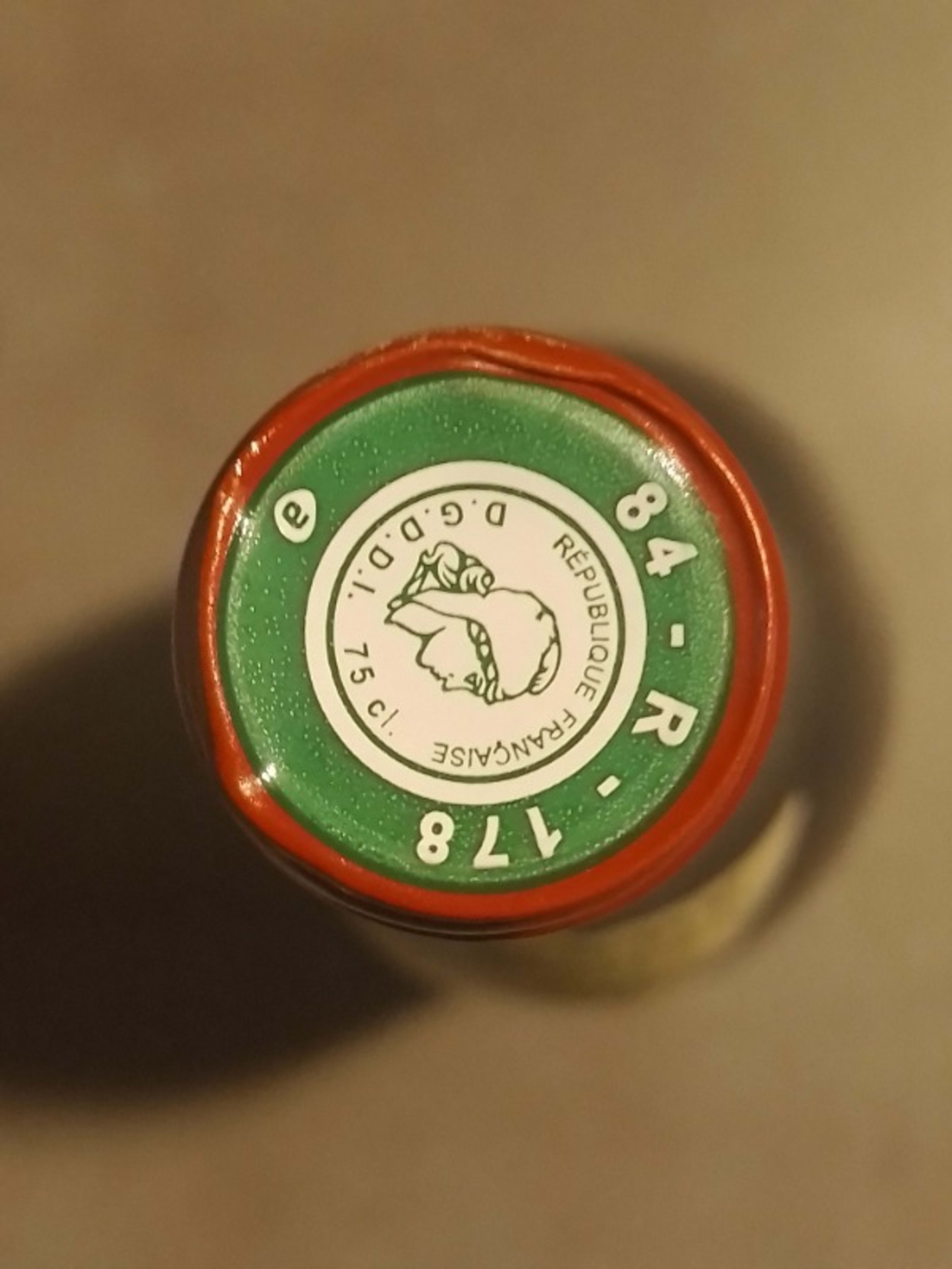 Caps