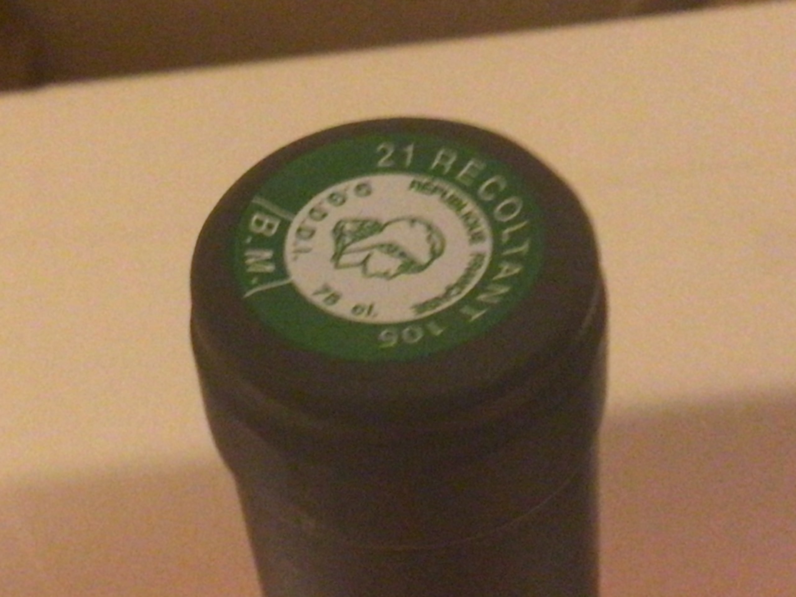 Caps