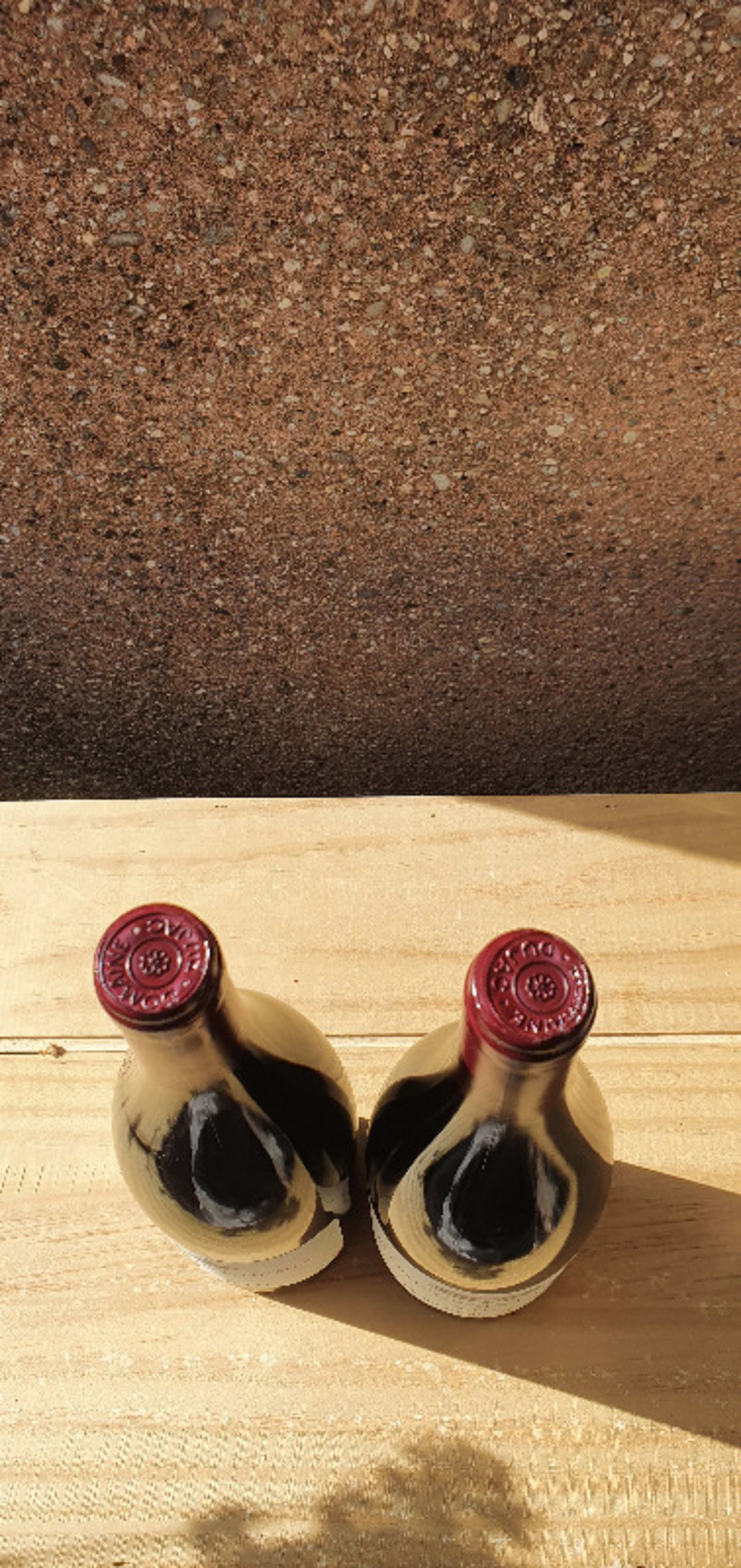 Caps