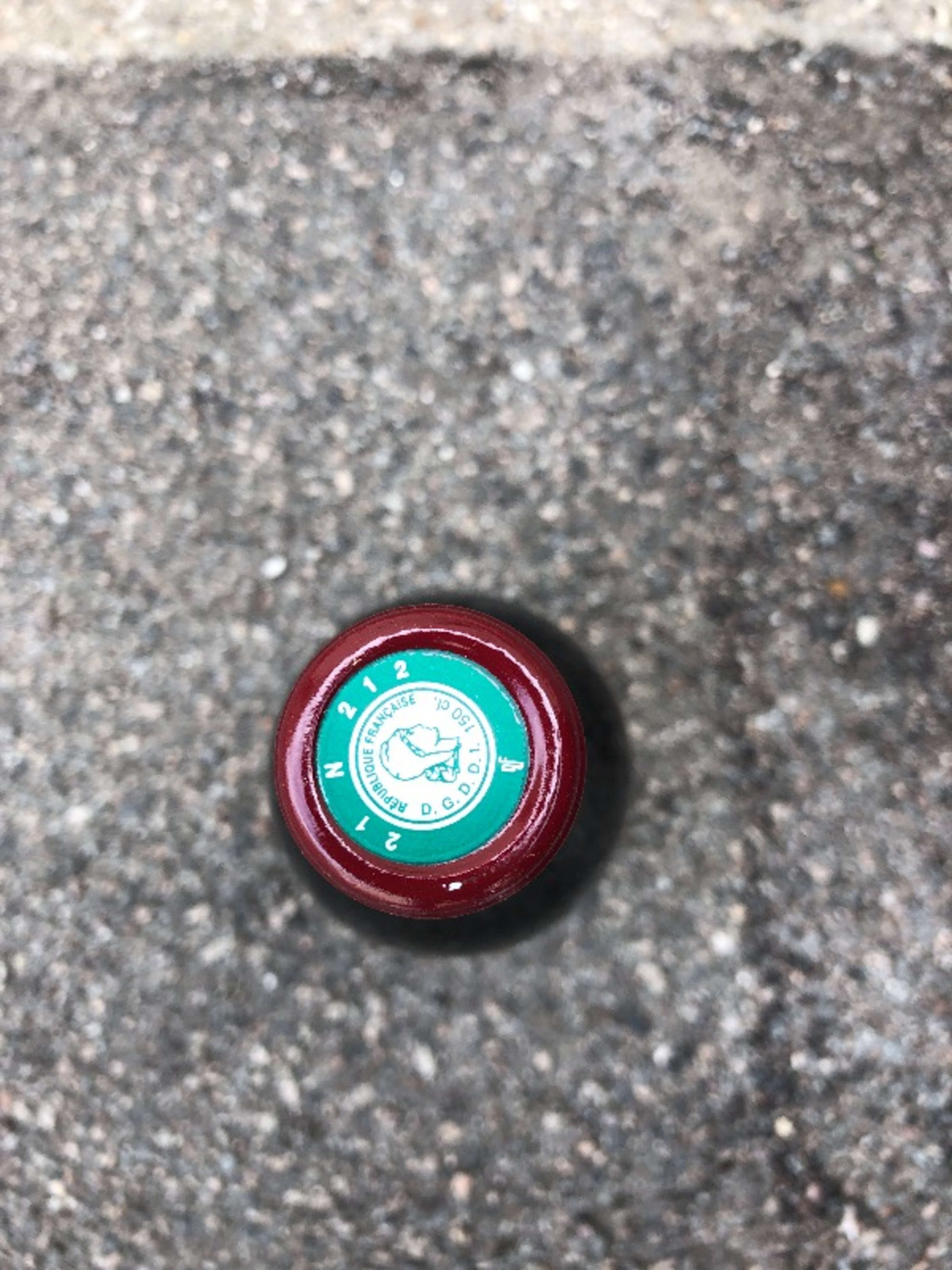 Caps