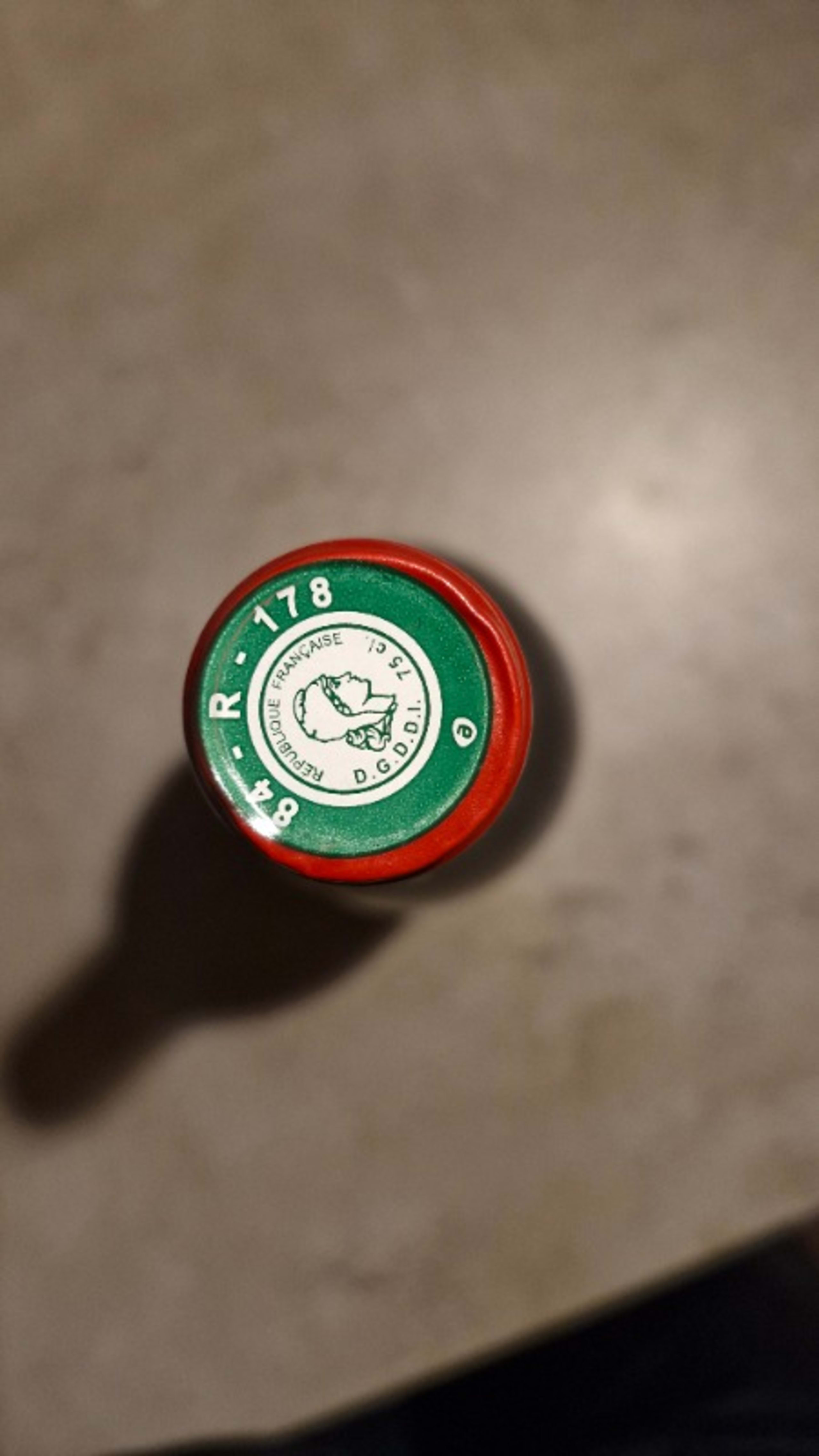 Caps