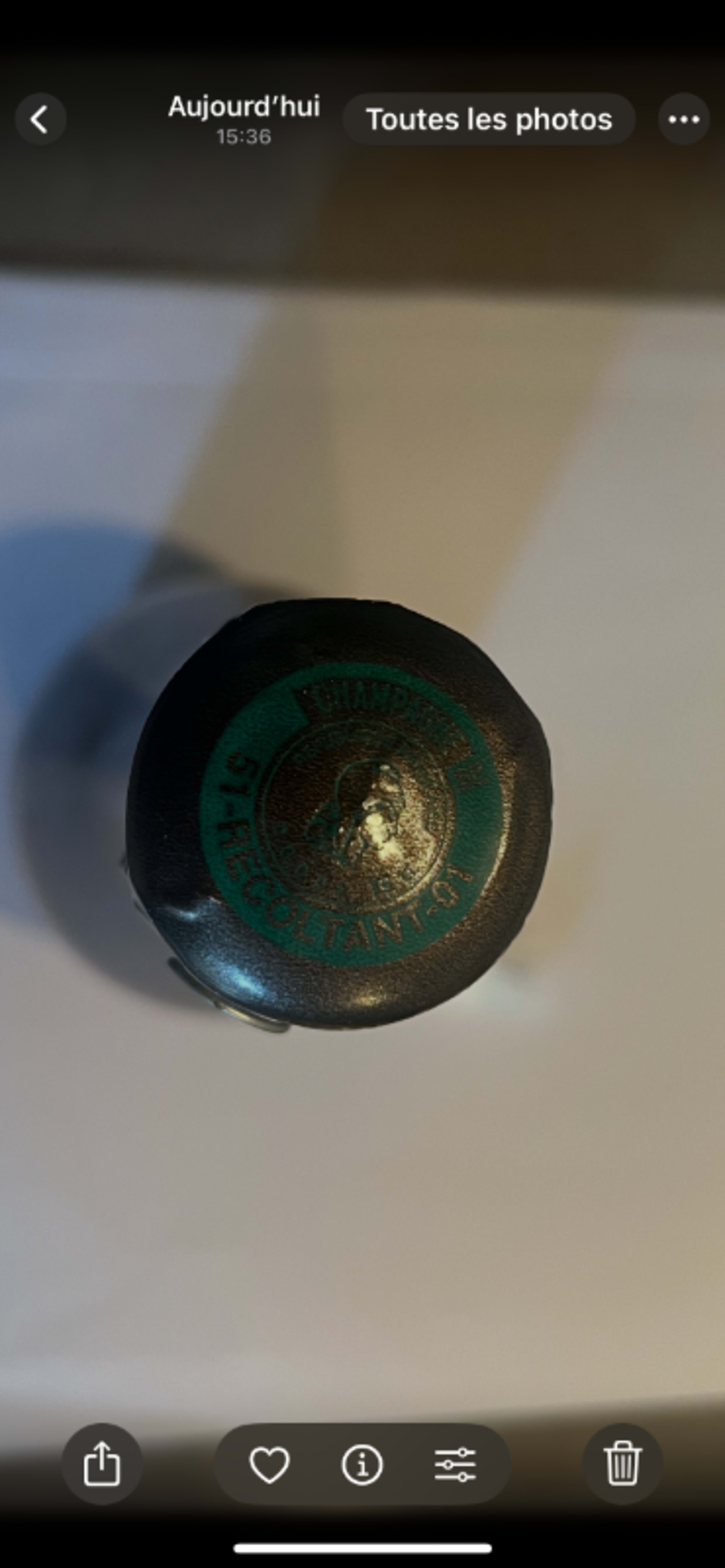 Caps