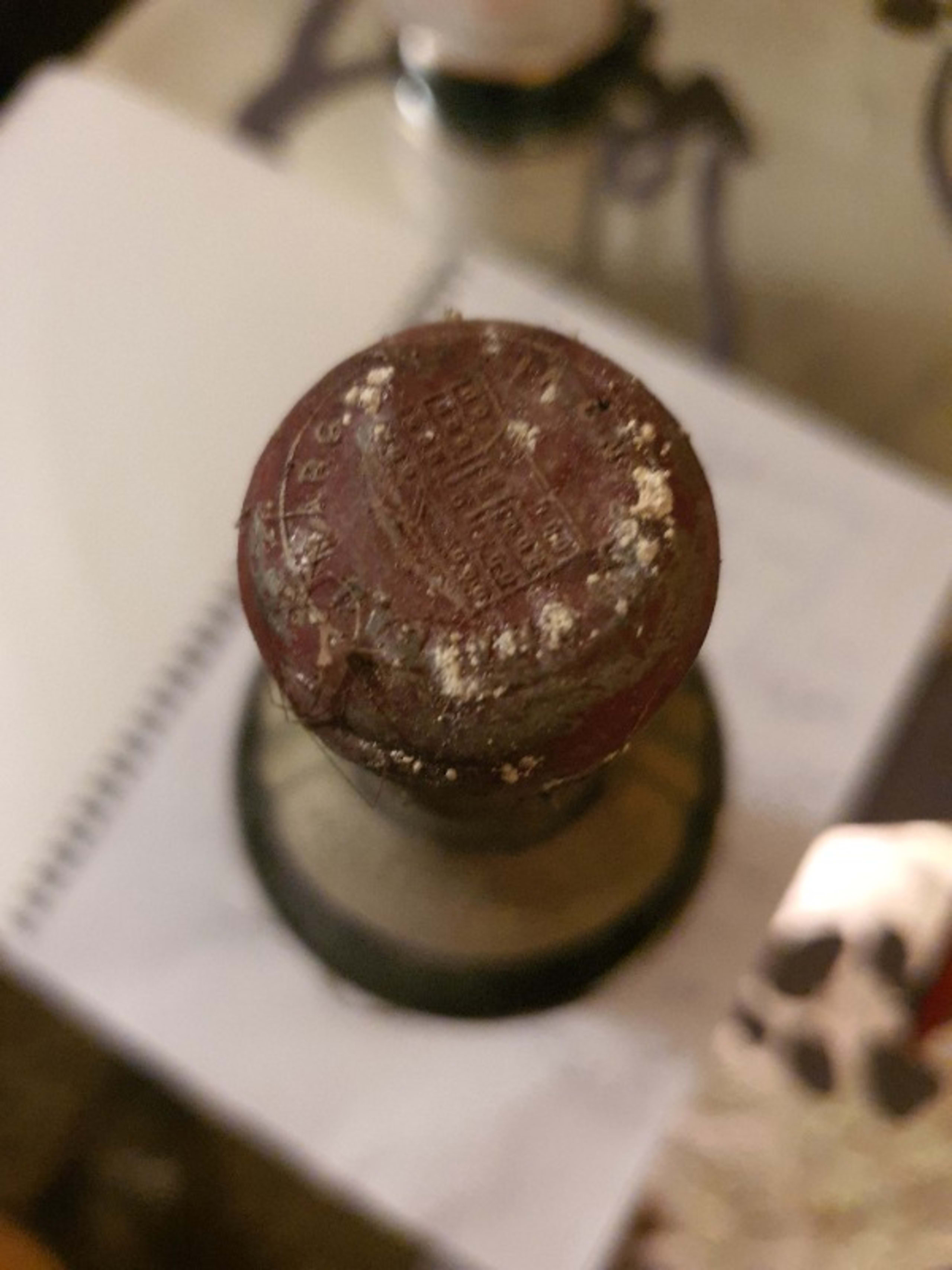 Caps