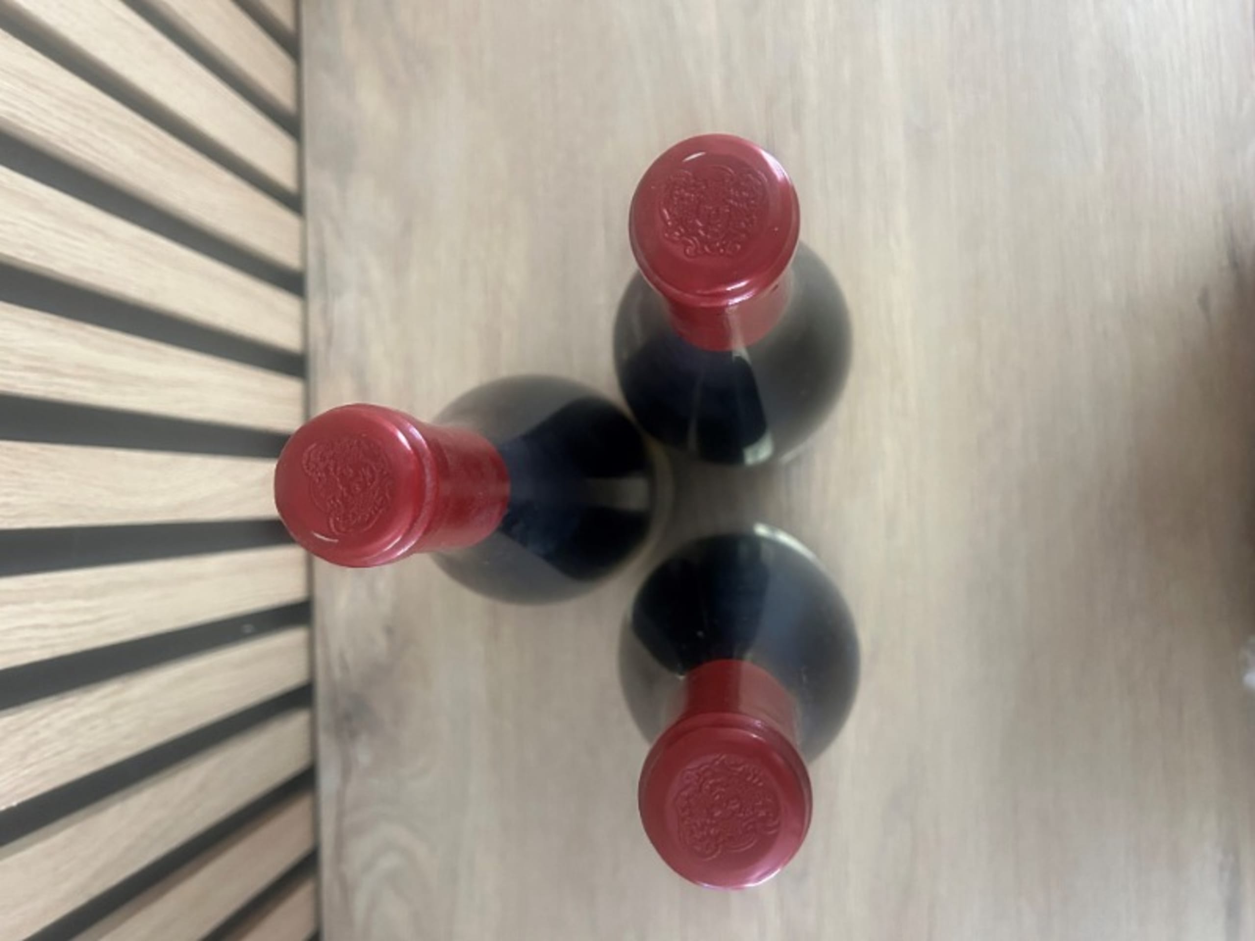 Caps
