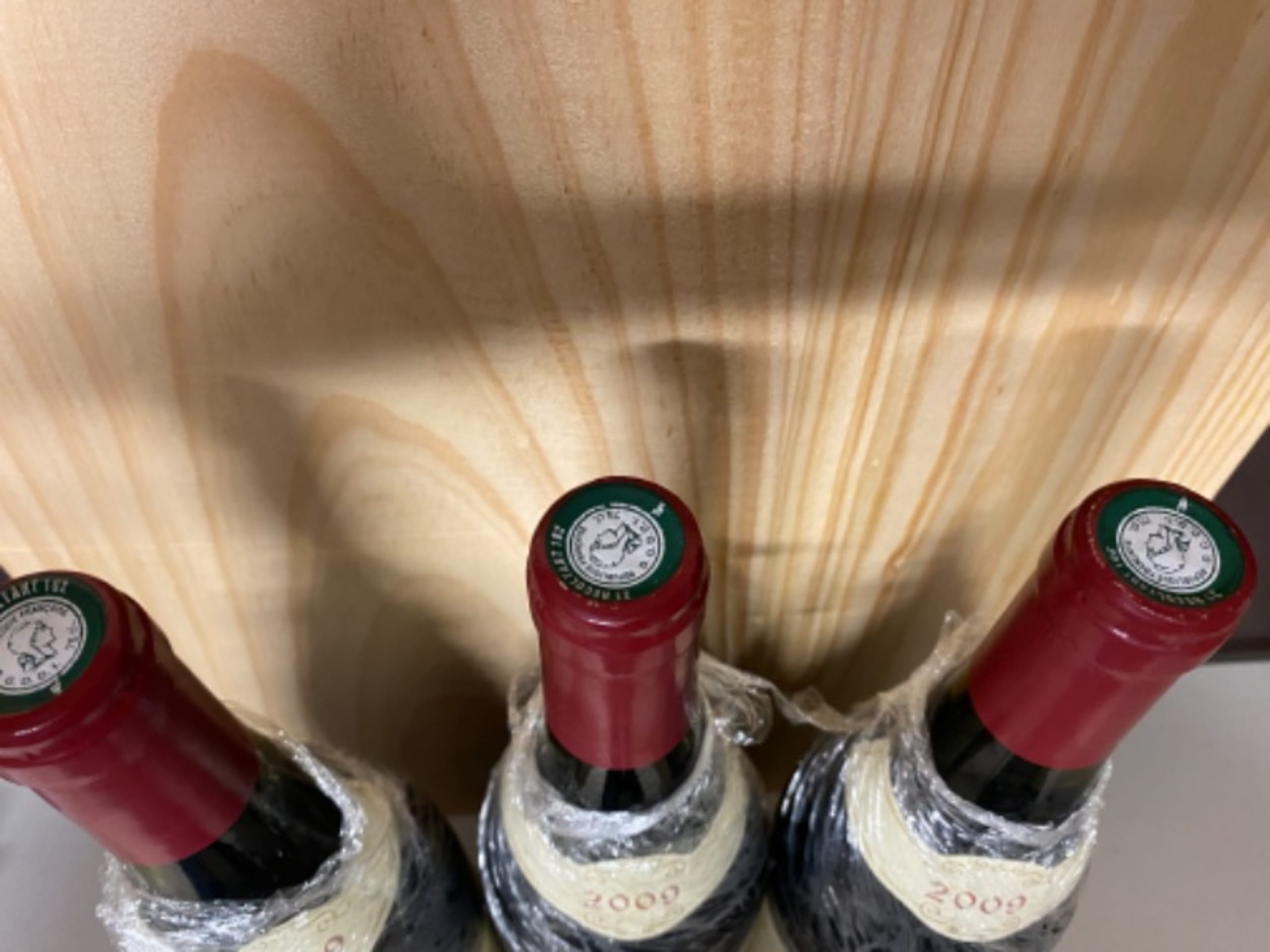 Caps