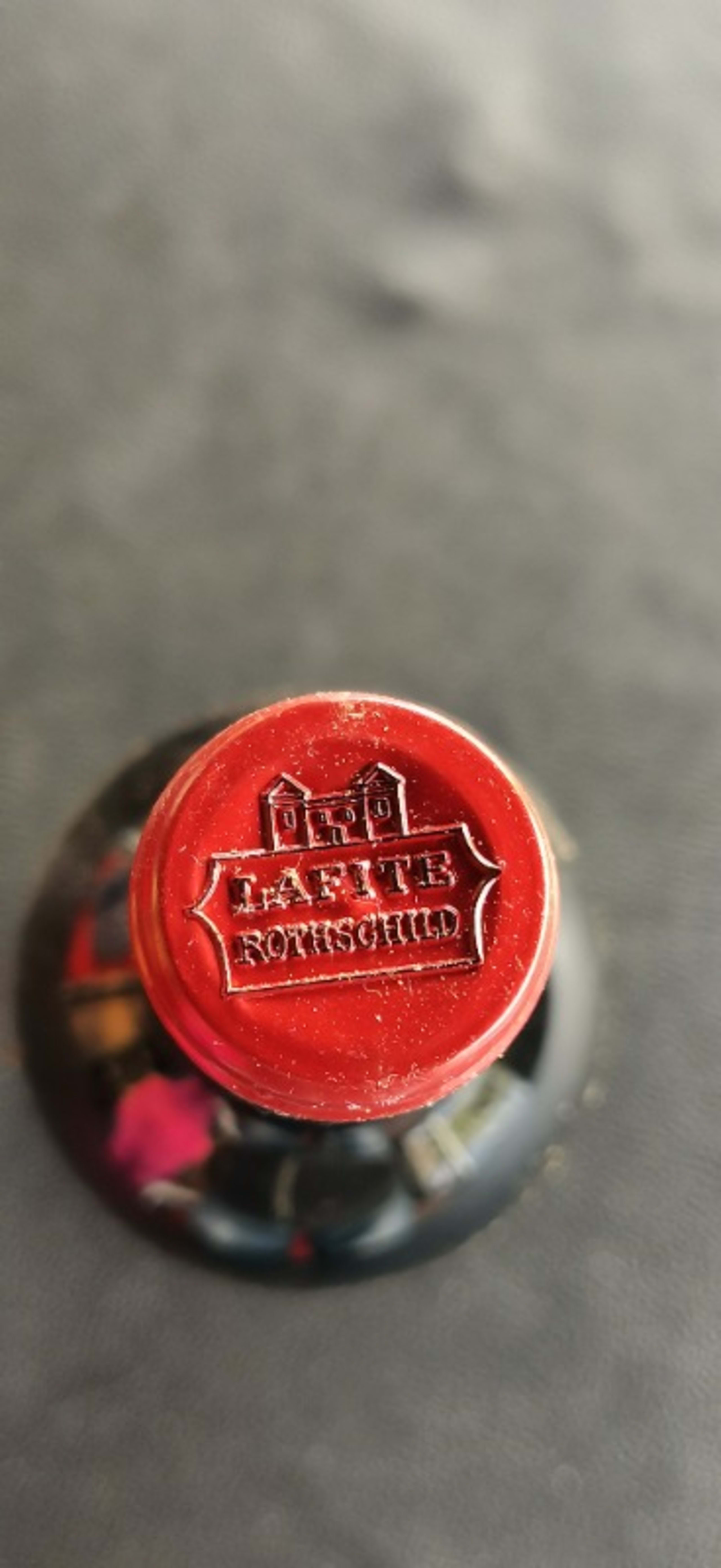 Caps