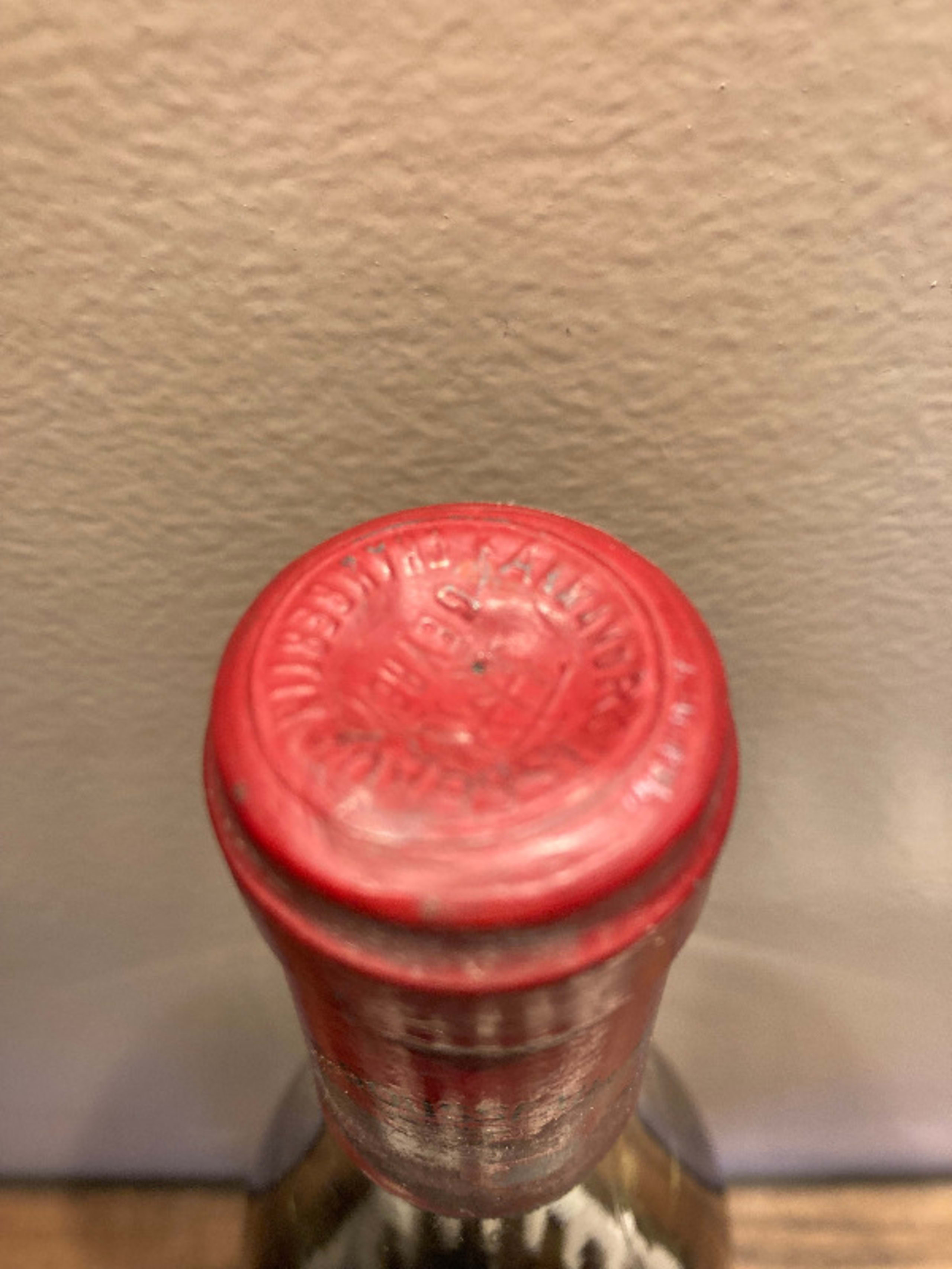 Caps