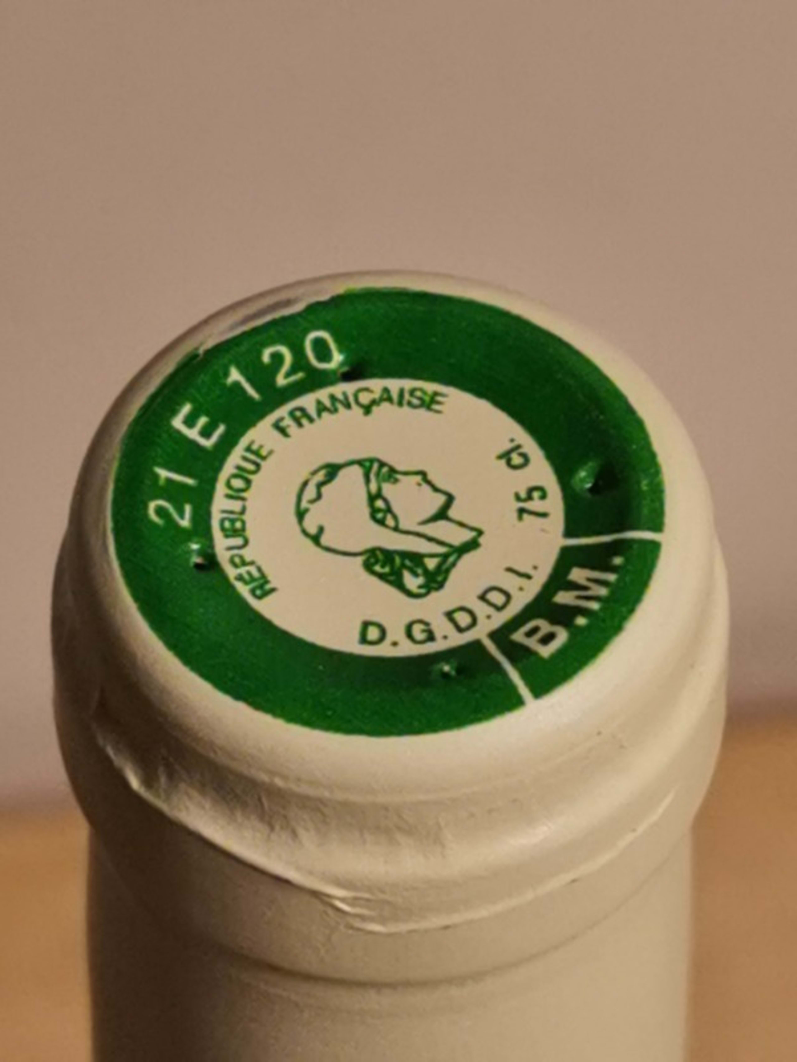 Caps