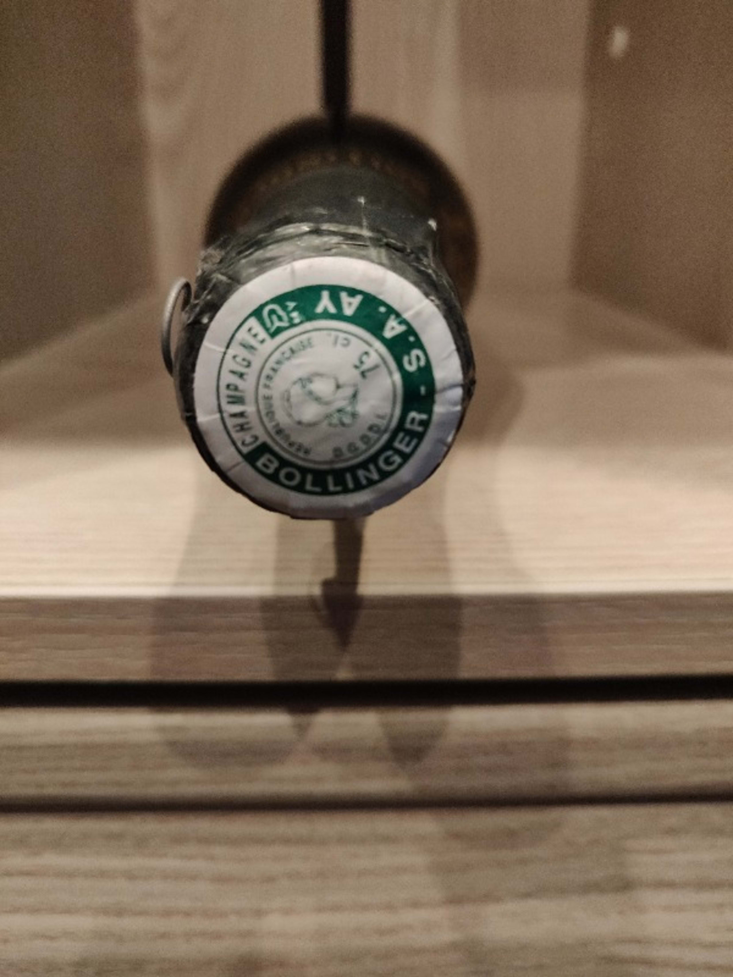 Caps