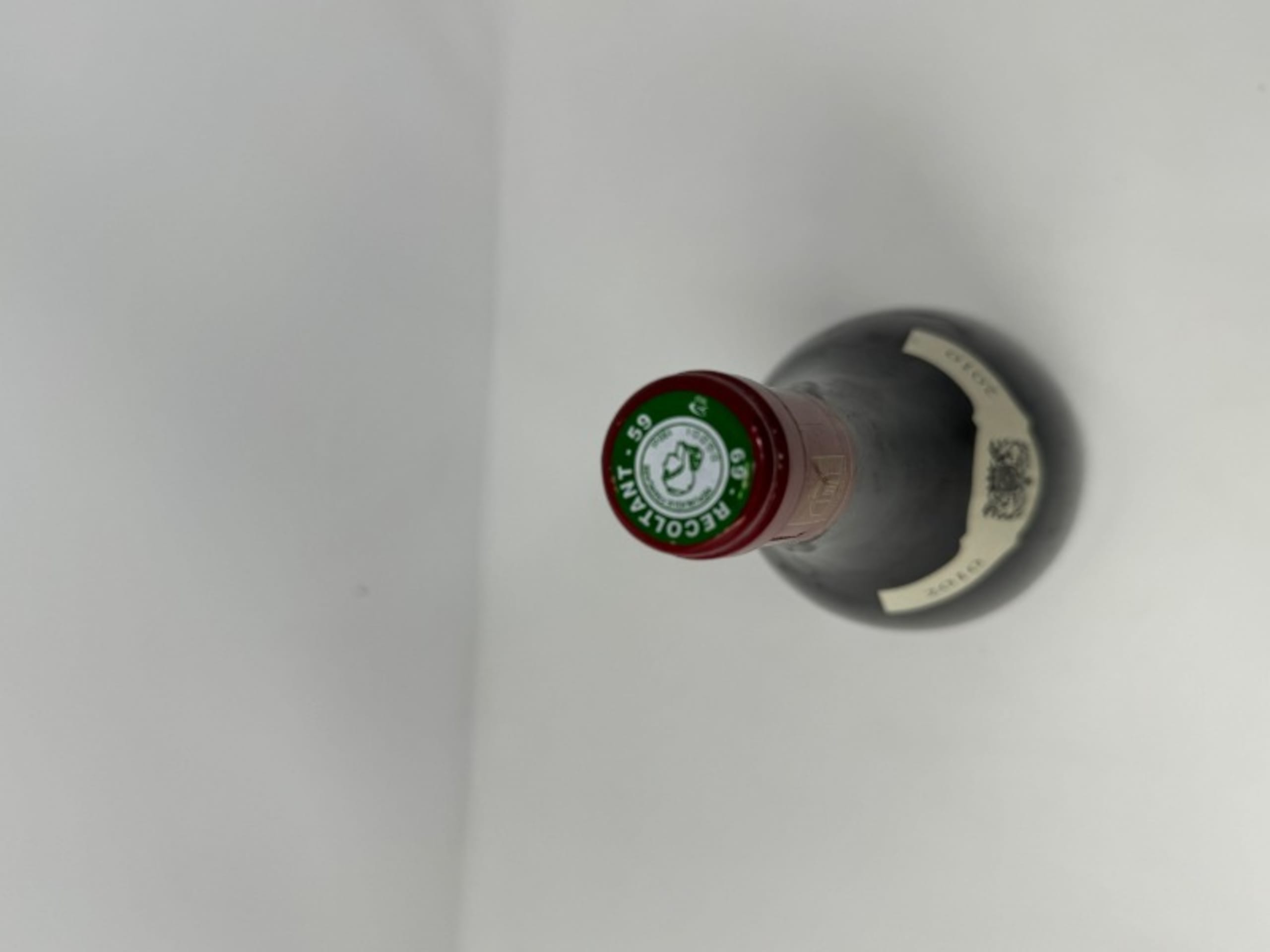 Caps