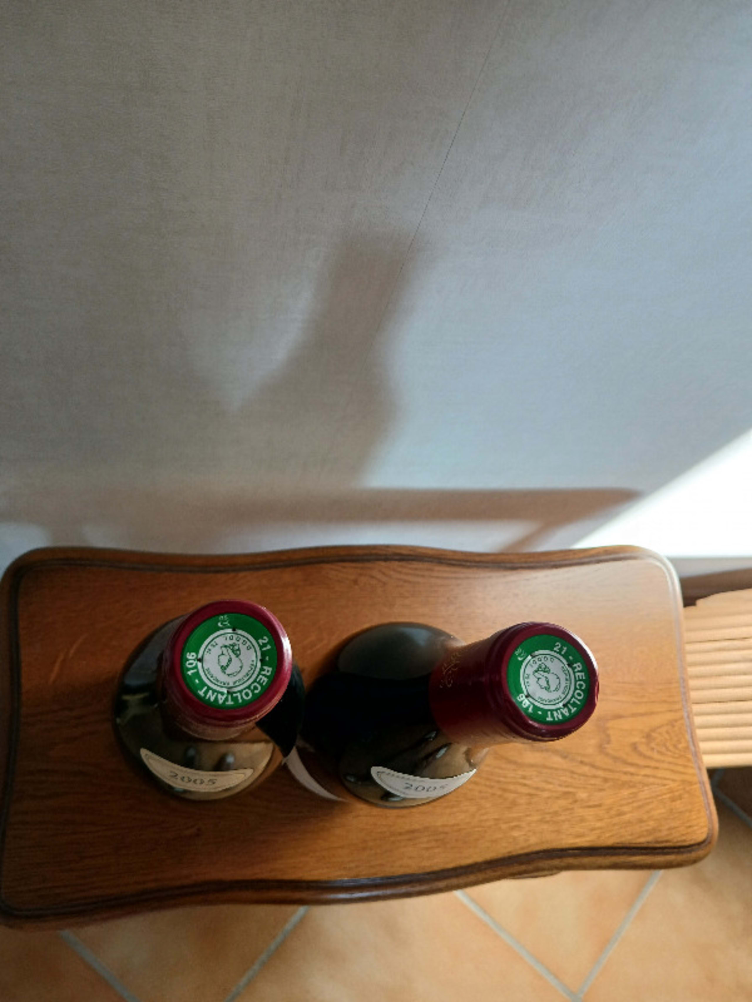 Caps