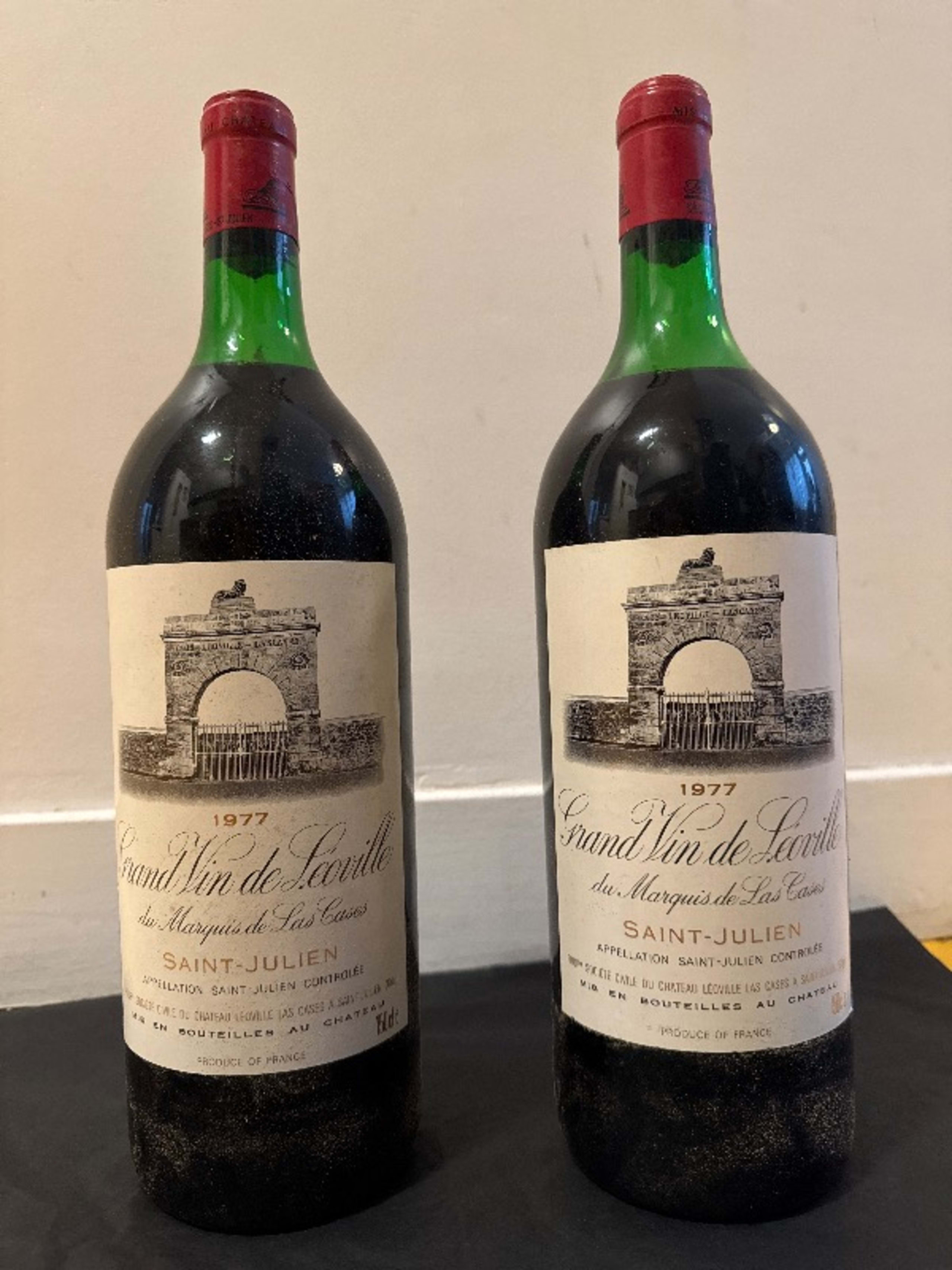2 x Grand Vin de Léoville du Marquis de Las Cases, Saint-Julien, 1977 (Magnum)
