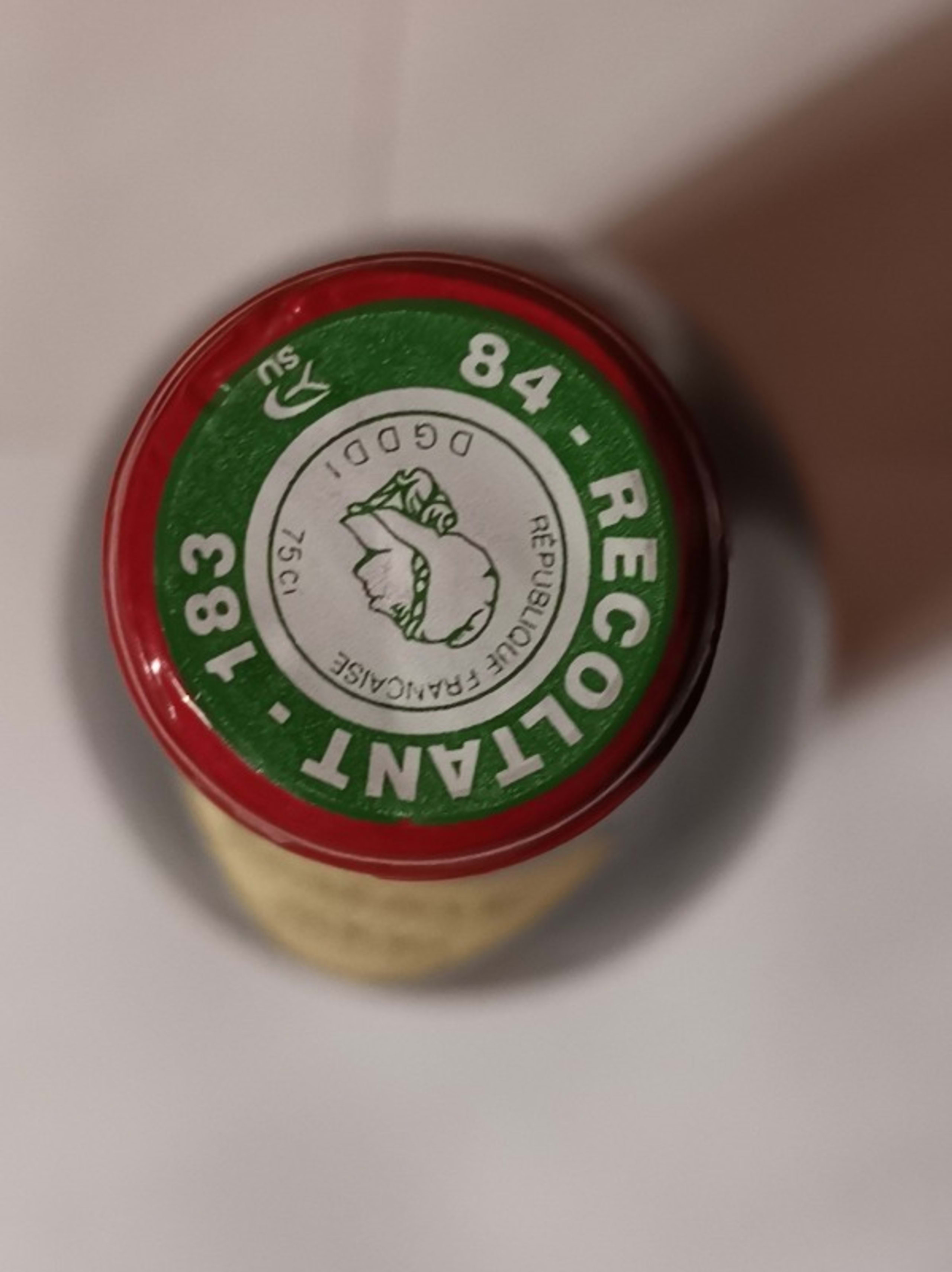 Caps