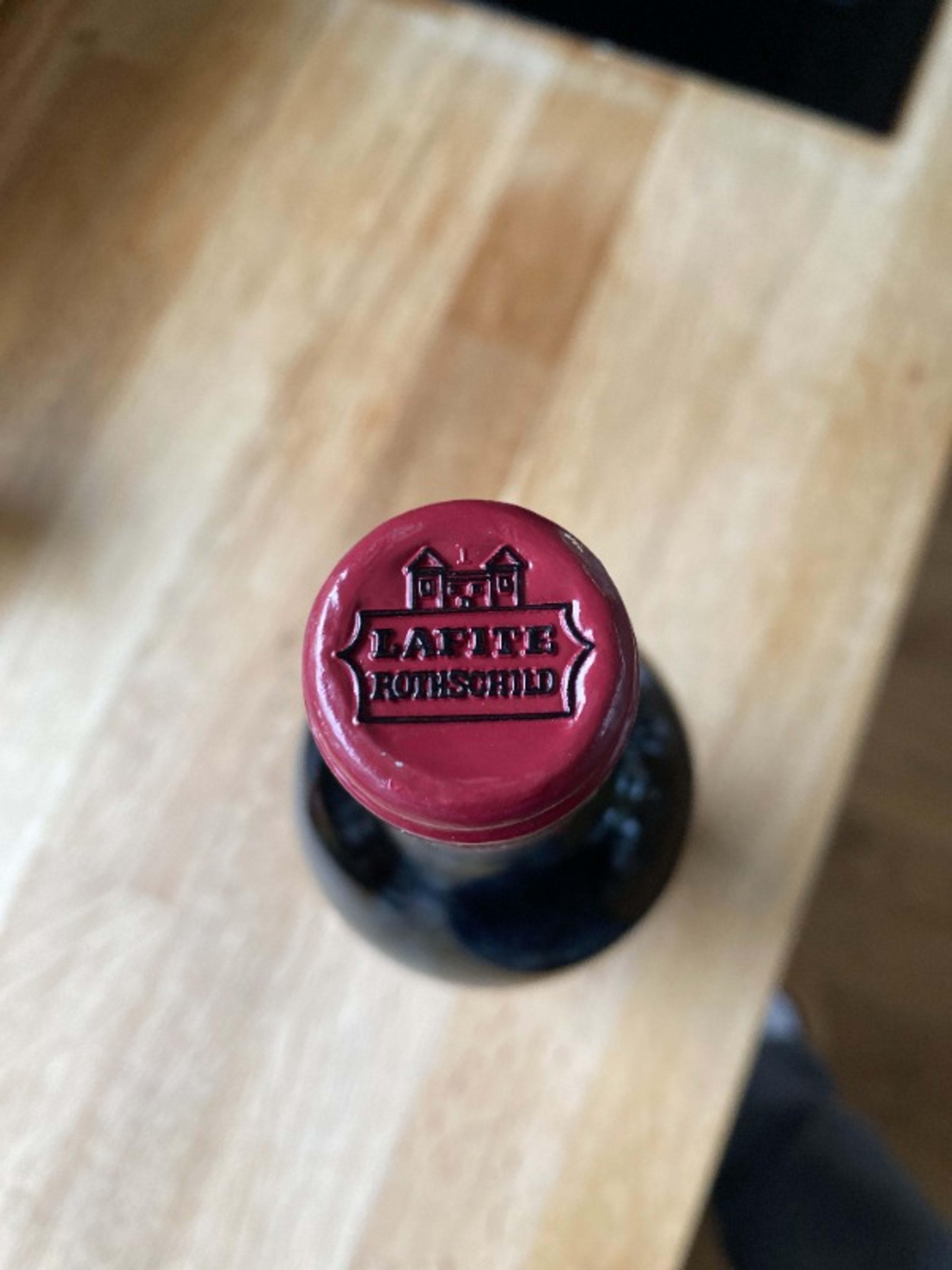 Caps