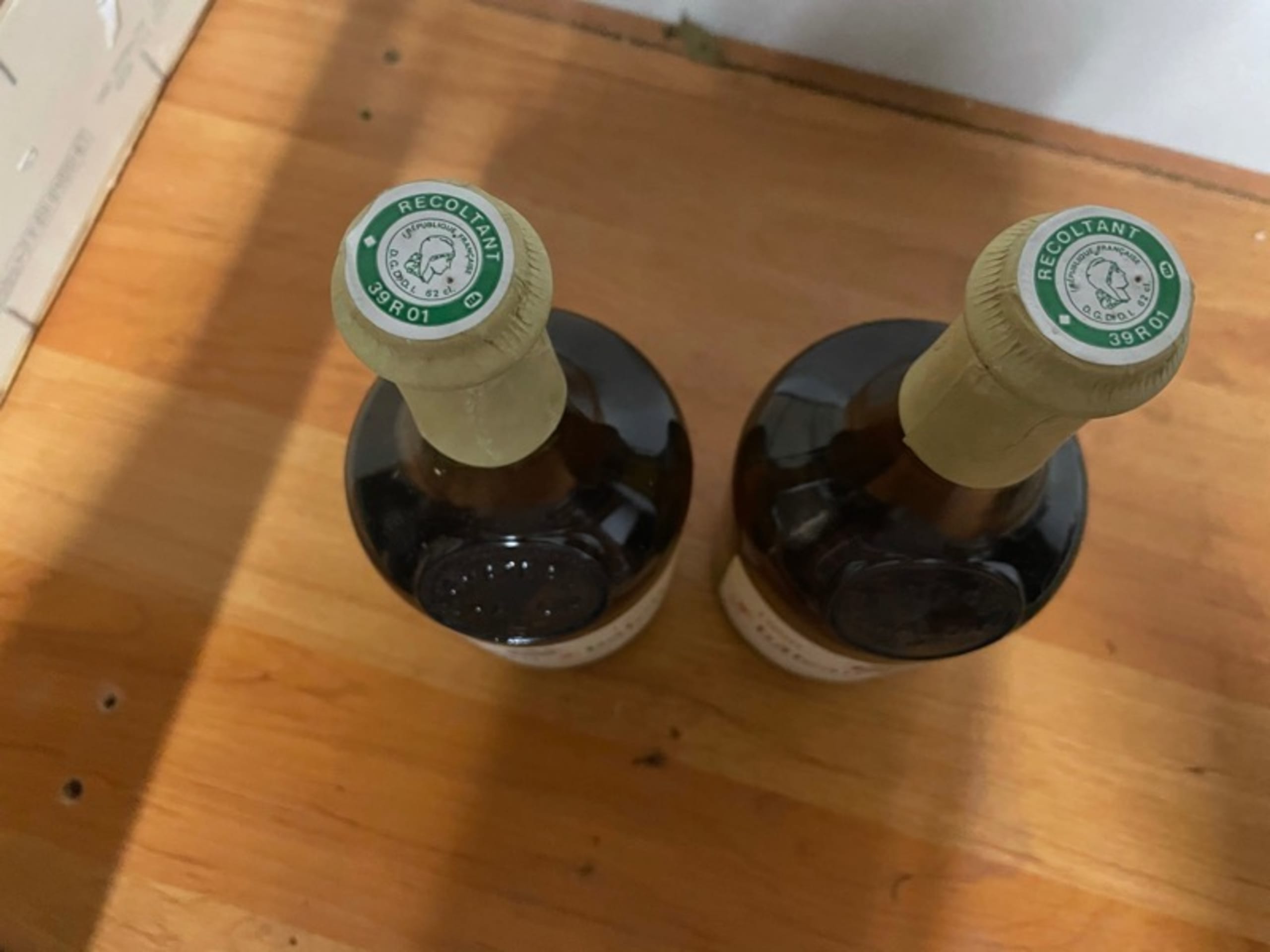 Caps