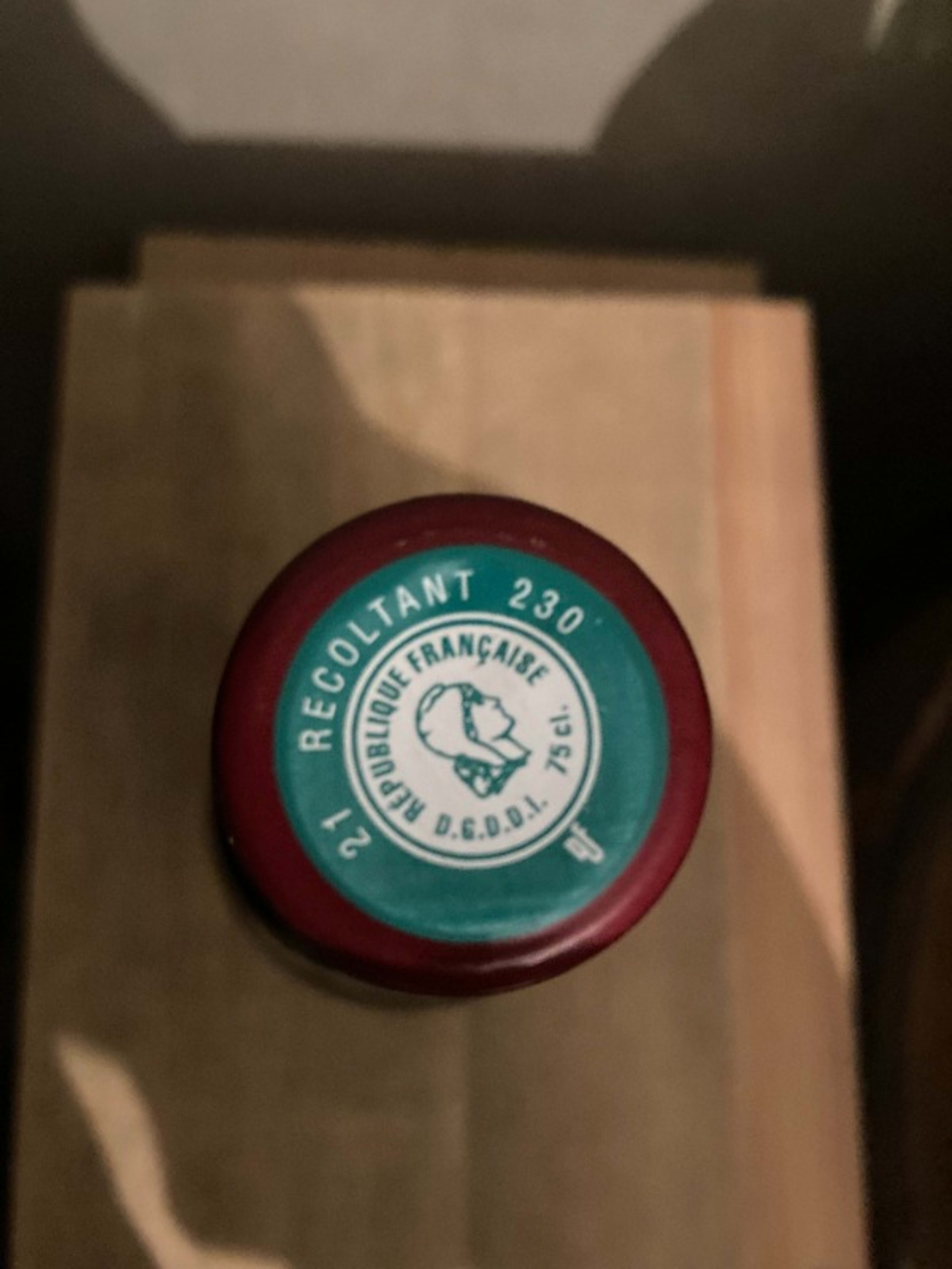 Caps