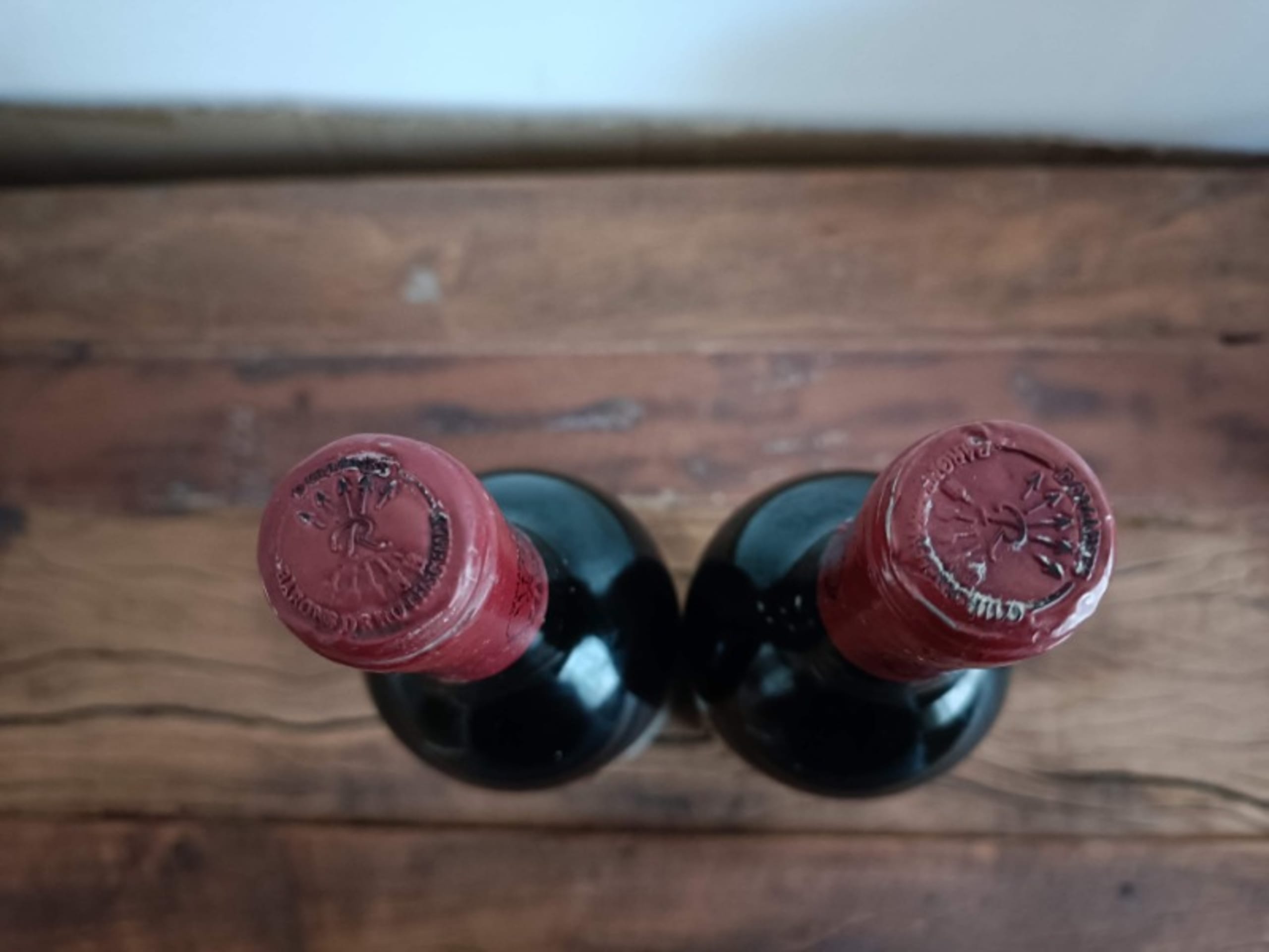 Caps