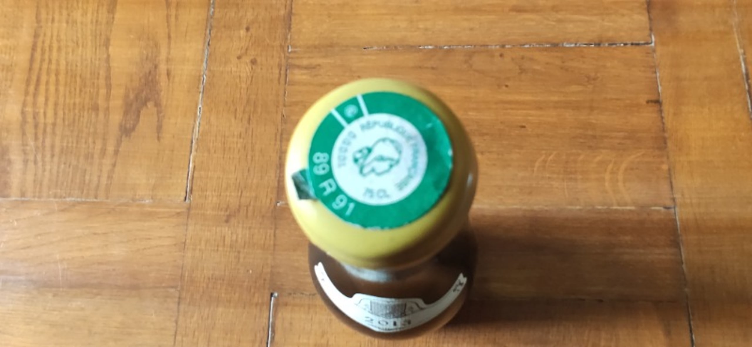 Caps