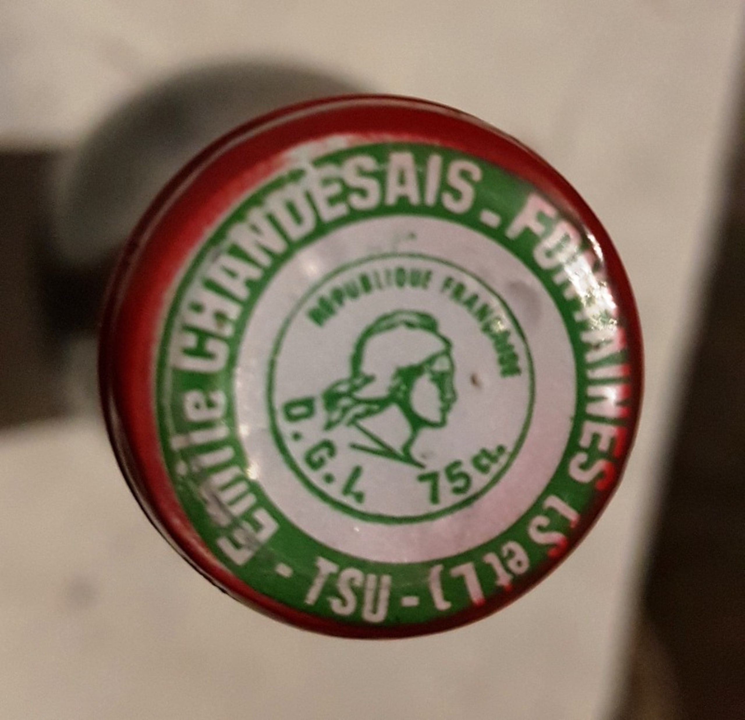 Caps