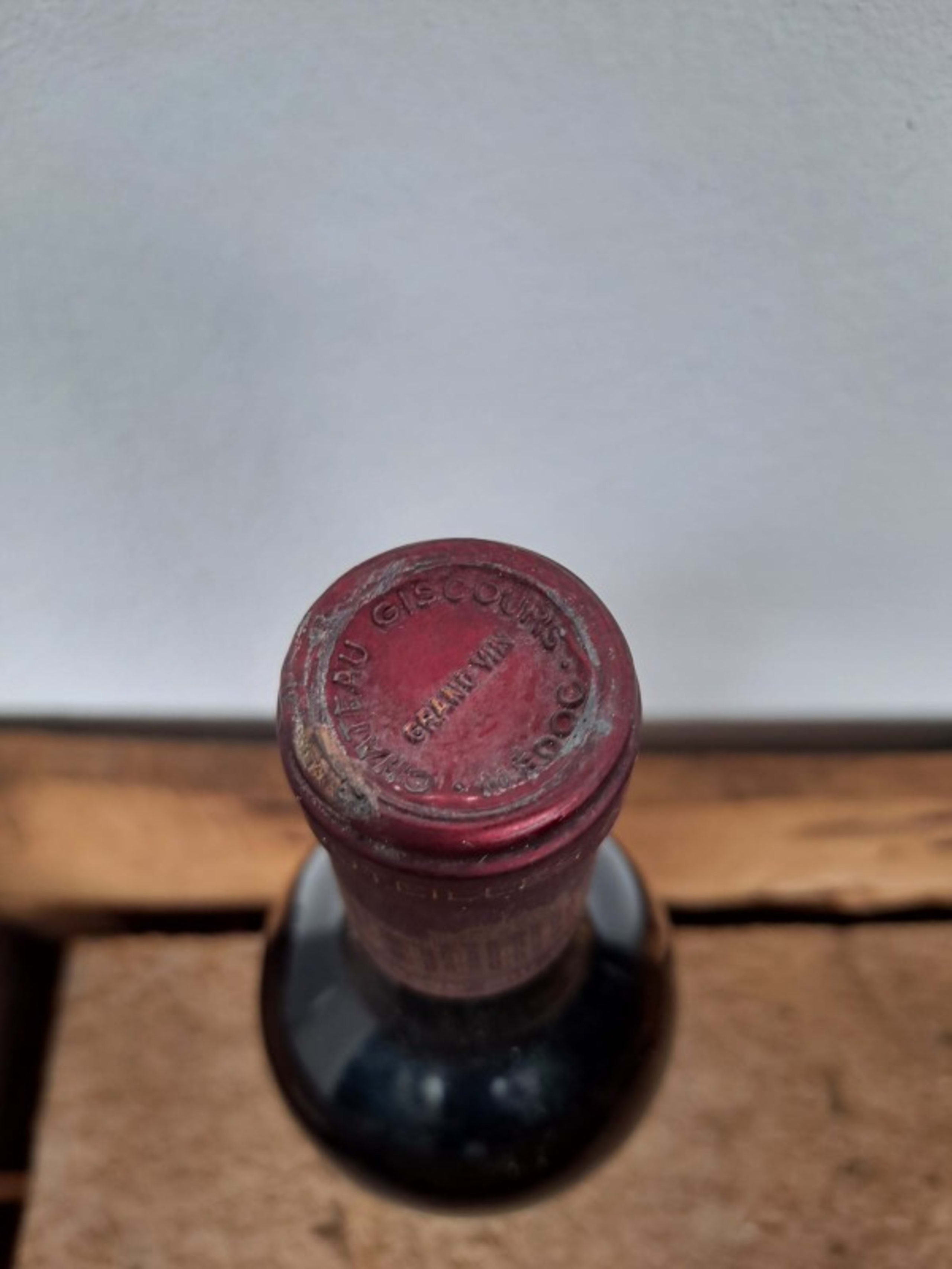 Caps