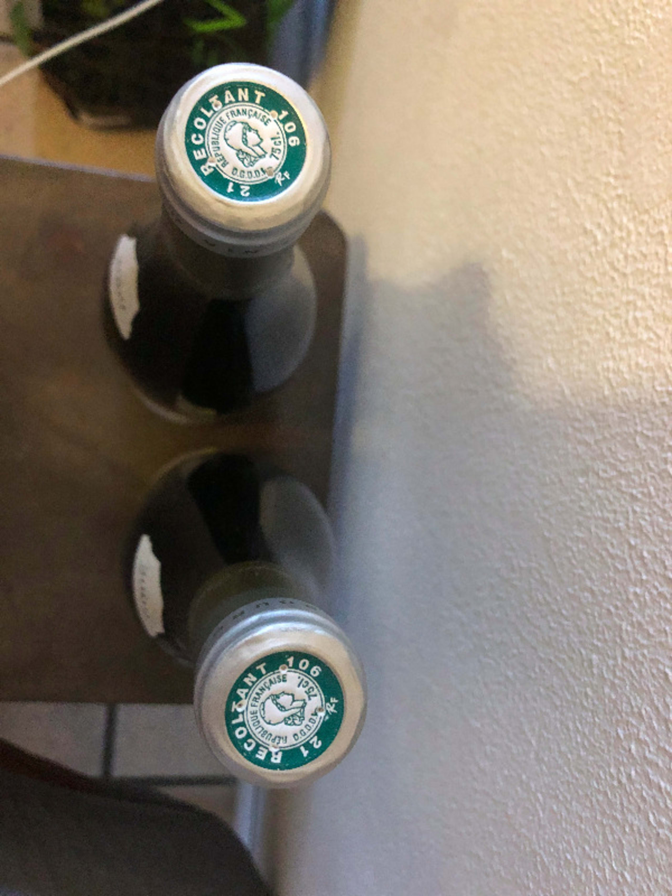 Caps