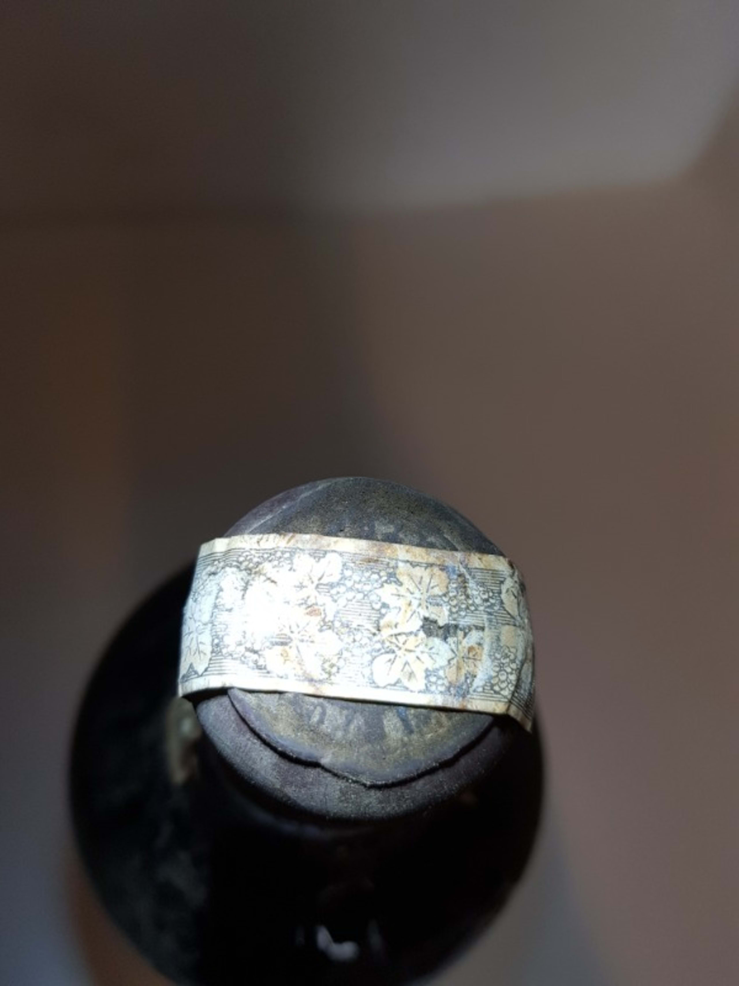 Caps