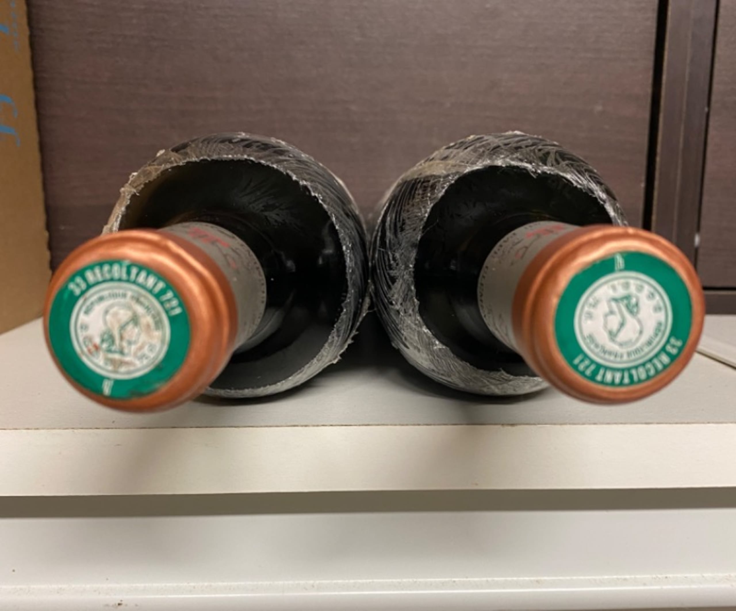 Caps