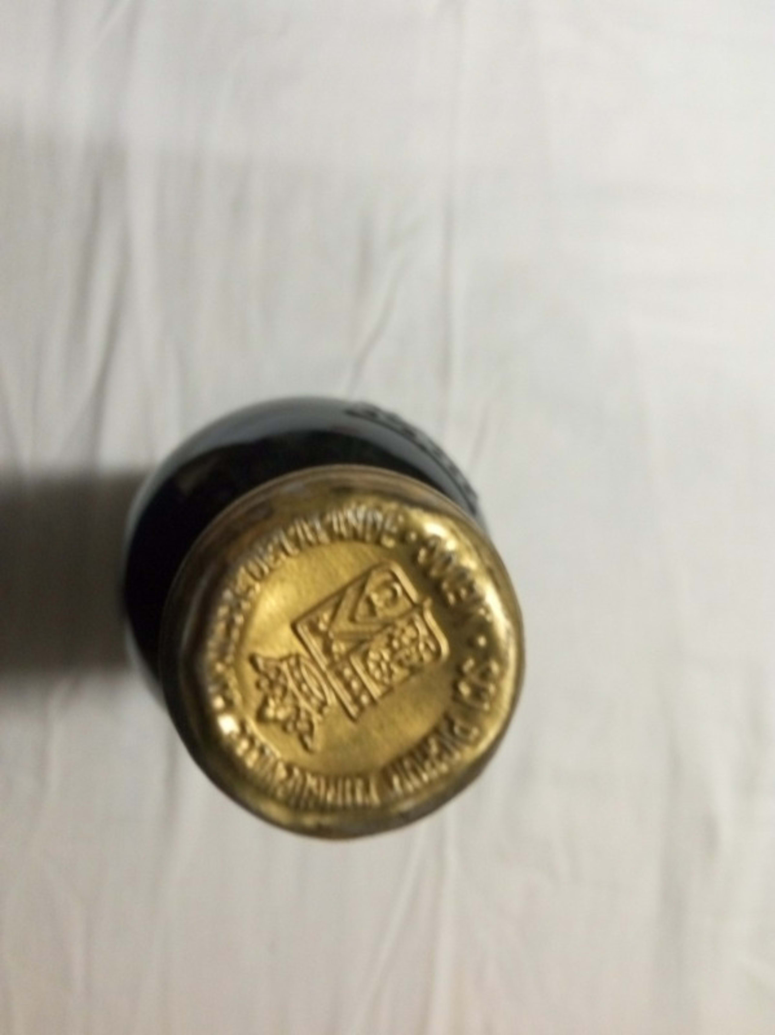 Caps
