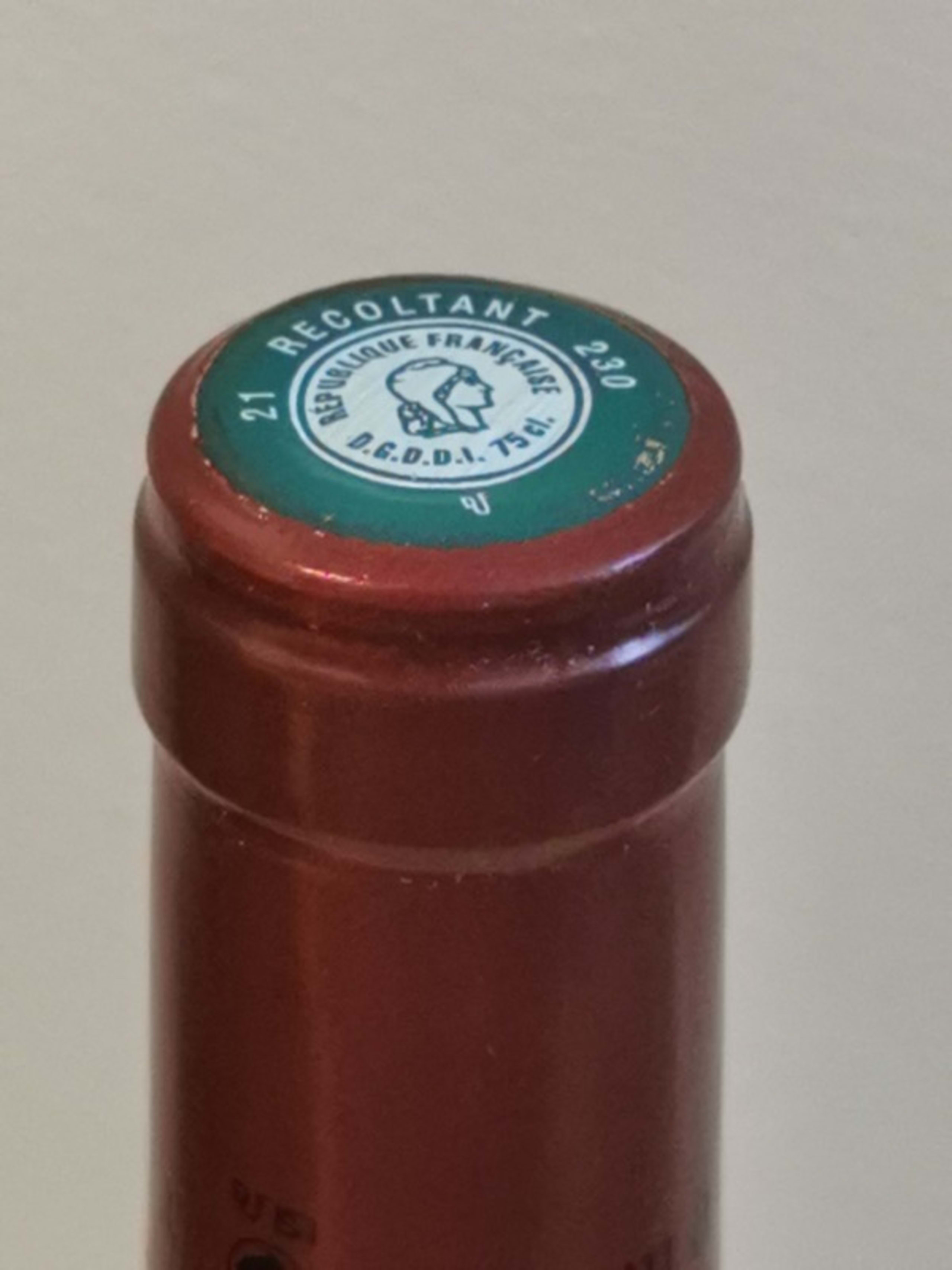 Caps
