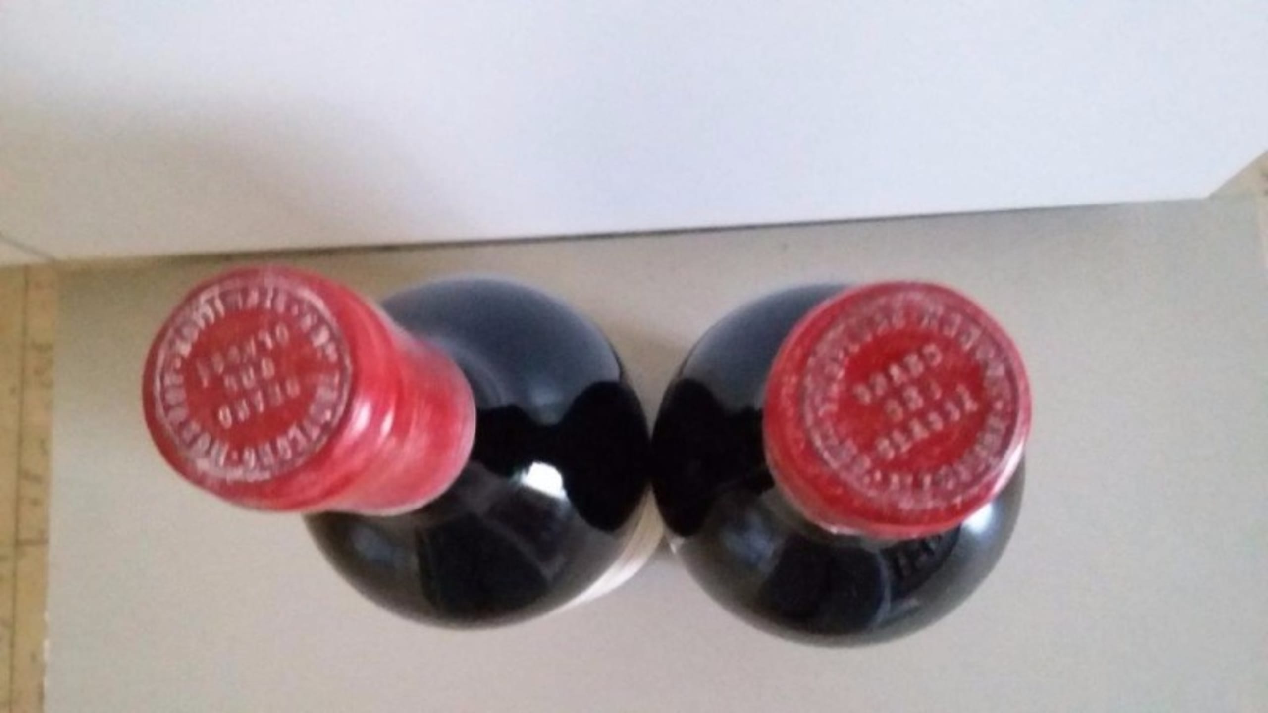 Caps