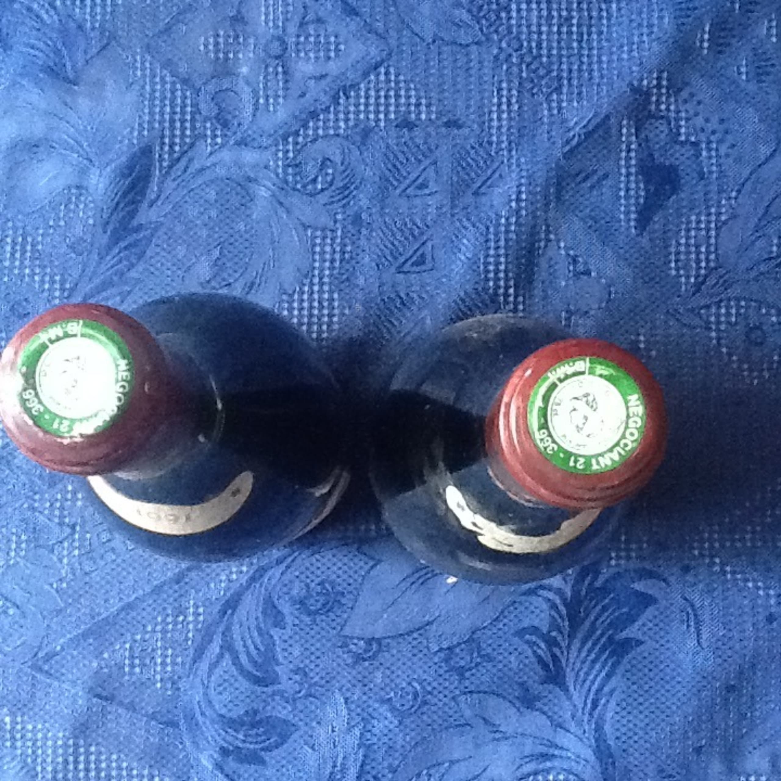 Caps
