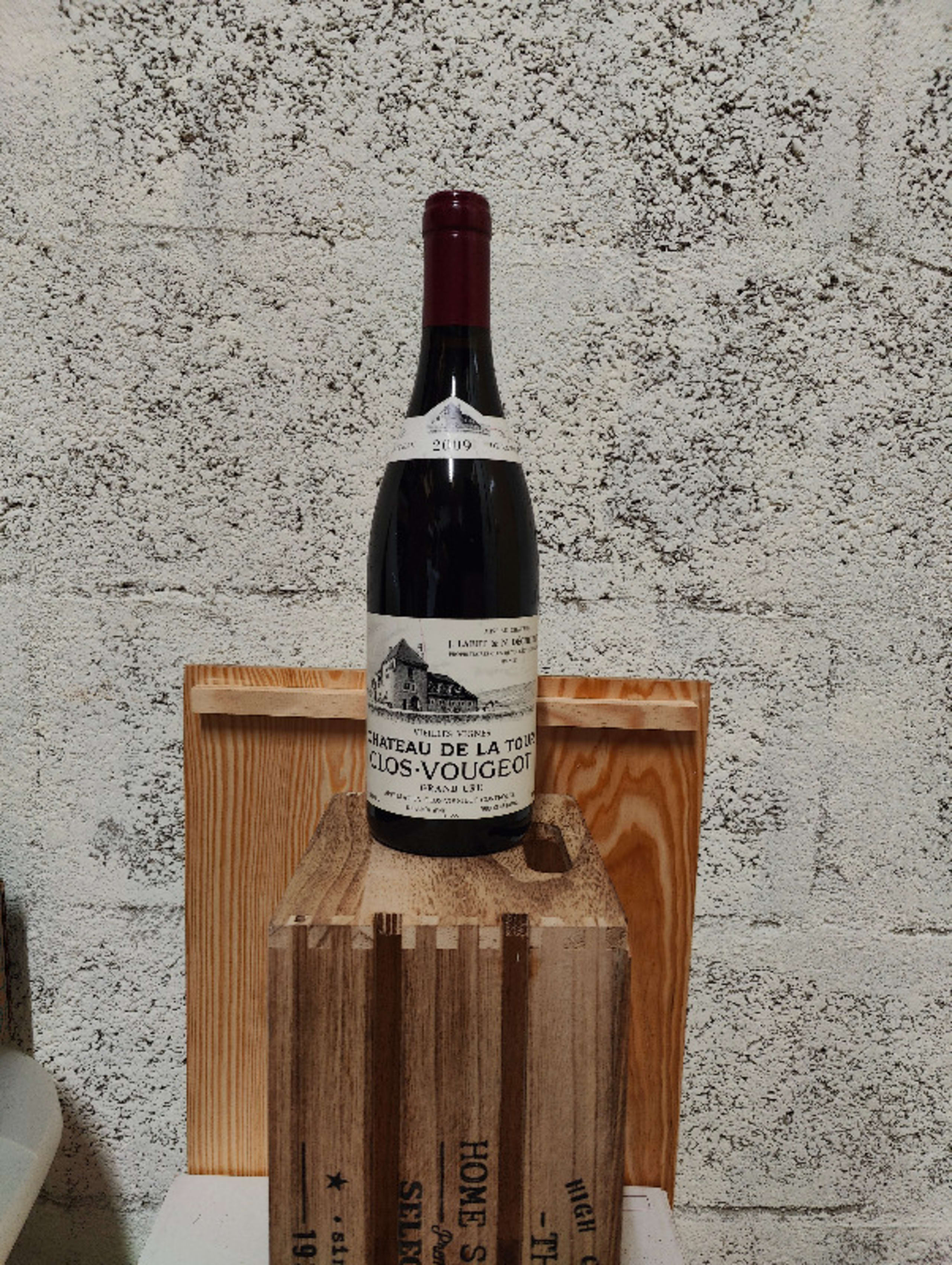 Clos de Vougeot, Grand Cru Vielles Vignes, château de la Tour, 2009