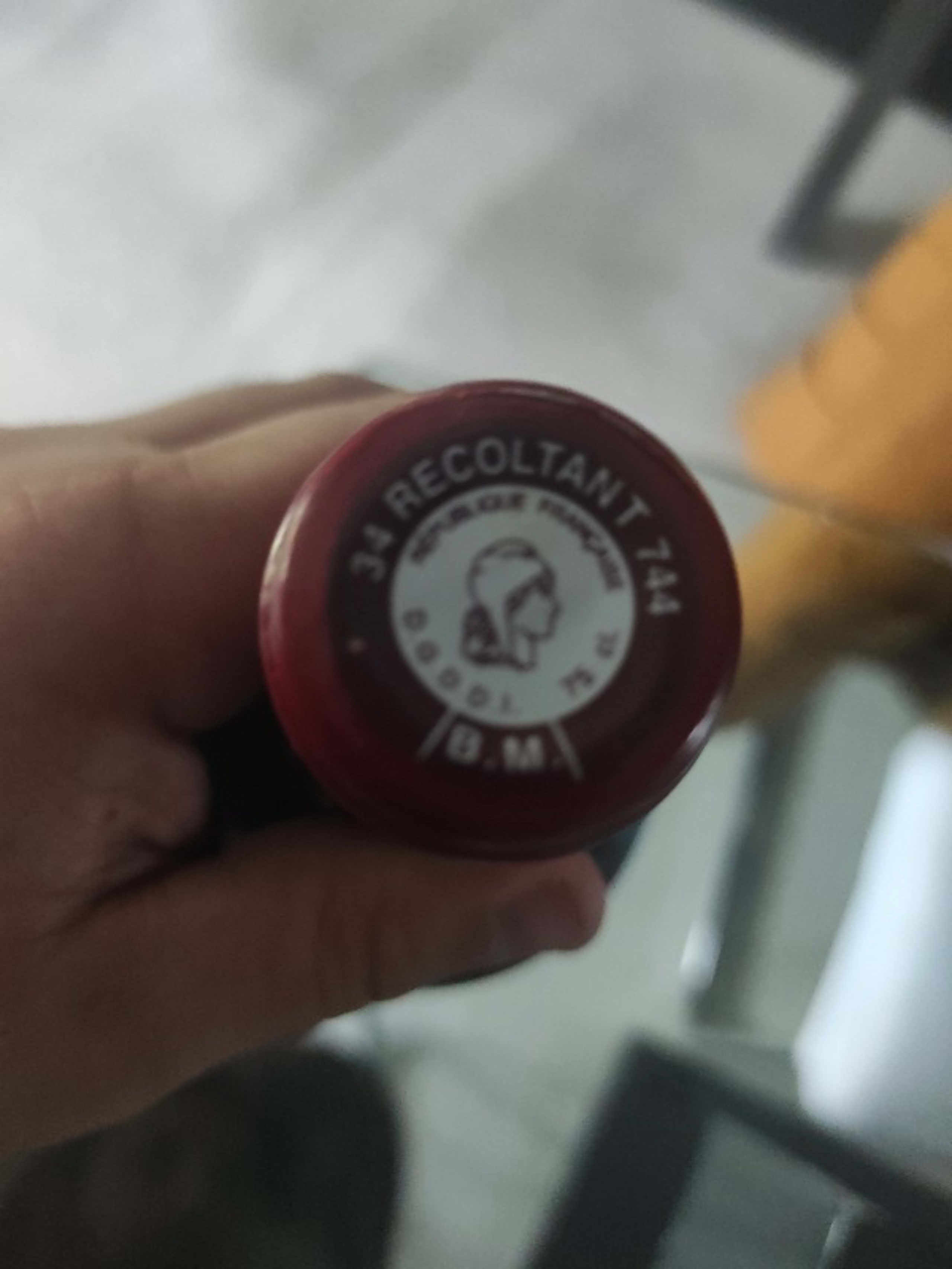 Caps
