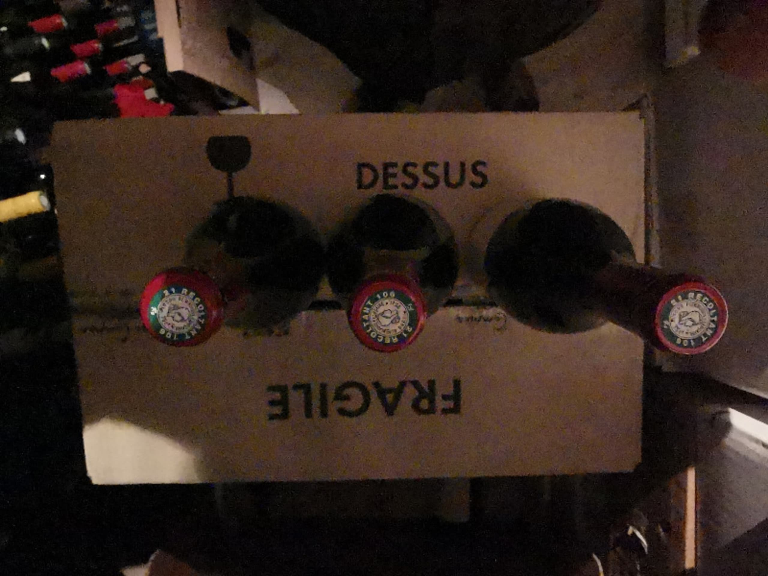 Caps